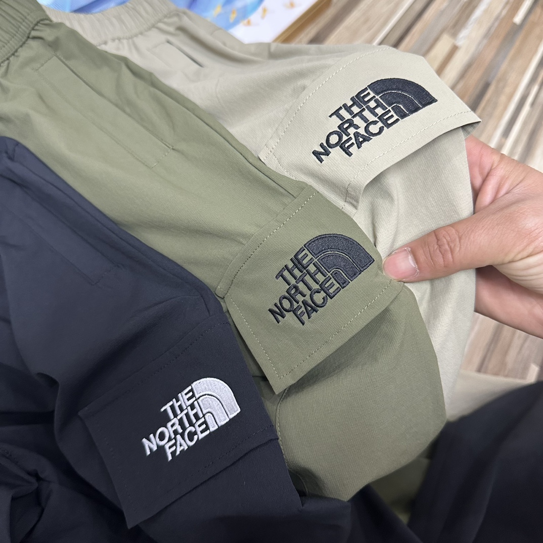 最安値人気the north face ズボンコピー 大きなポケット  仕上げ精巧_2