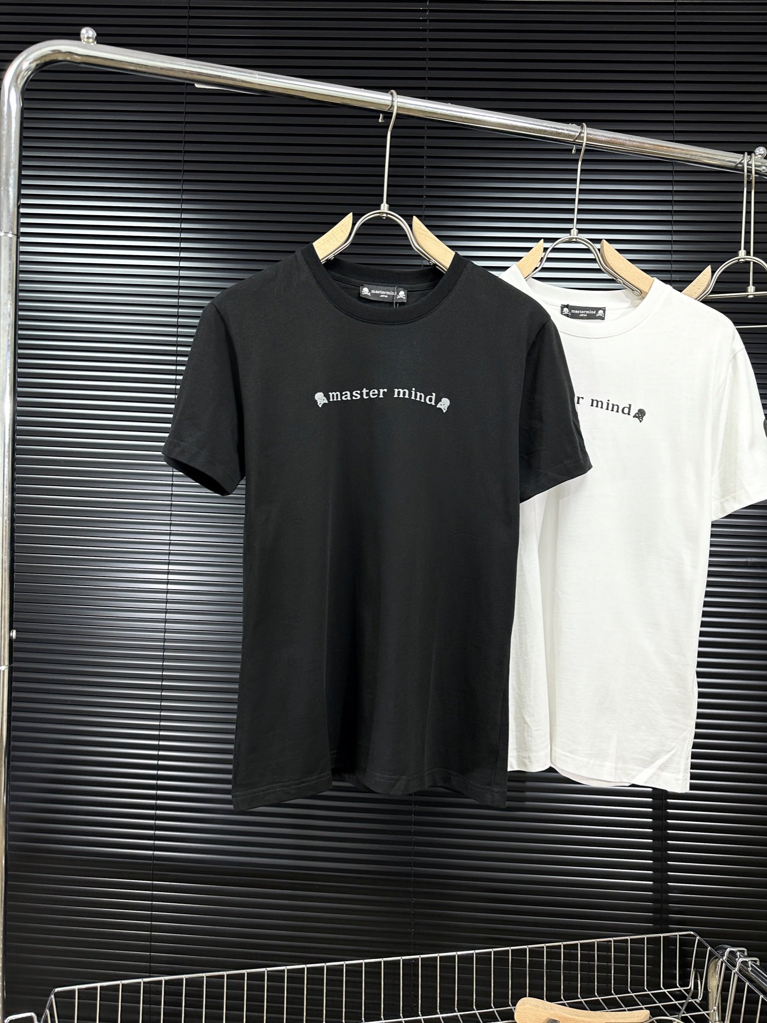 最安値！大人気 マスターマインド スタジャン偽物 純綿 Tシャツ トップス 短袖 ロゴプリント ゆたっり メンズ 2色可選 ブラック_1