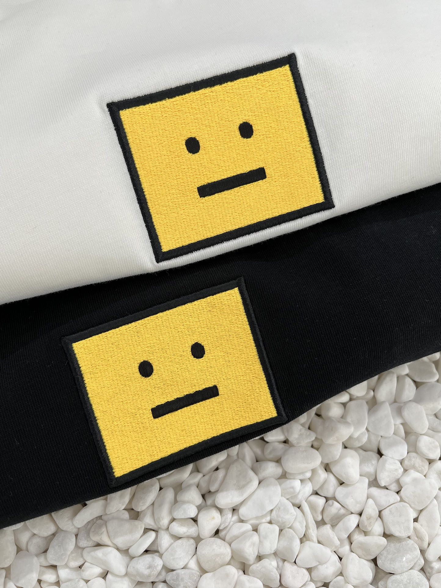アクネストゥディオズ トップスコピー トップス 純綿 半袖tシャツ 笑顔プリント シンプル 数量限定爆買い 2色可選_7