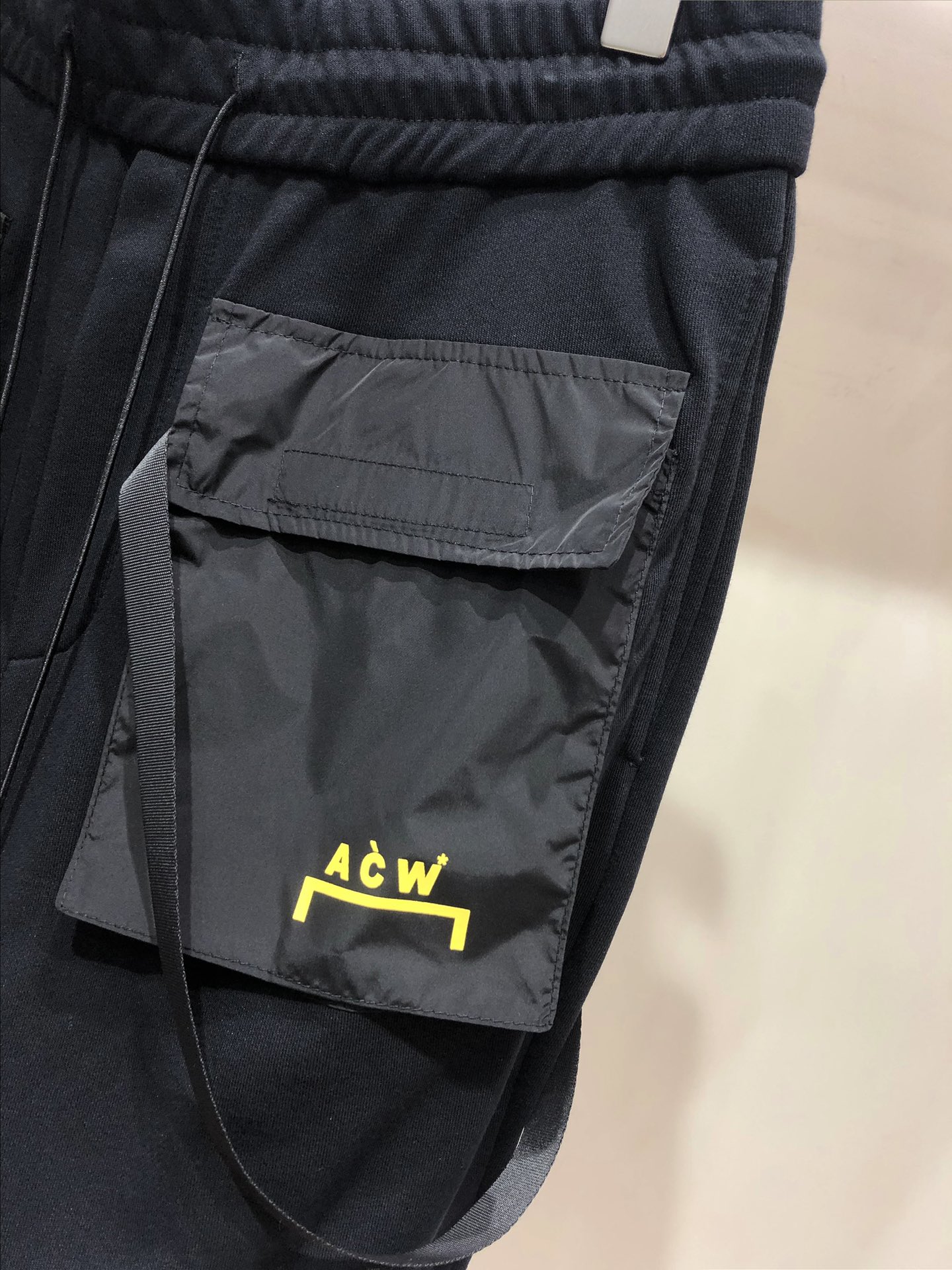 ACOLDWALLアコールドウォール 公式激安通販 純綿 ショットパンツ 大人気 シンプル 五分ズボン ポケット付き メンズ ブラック_4