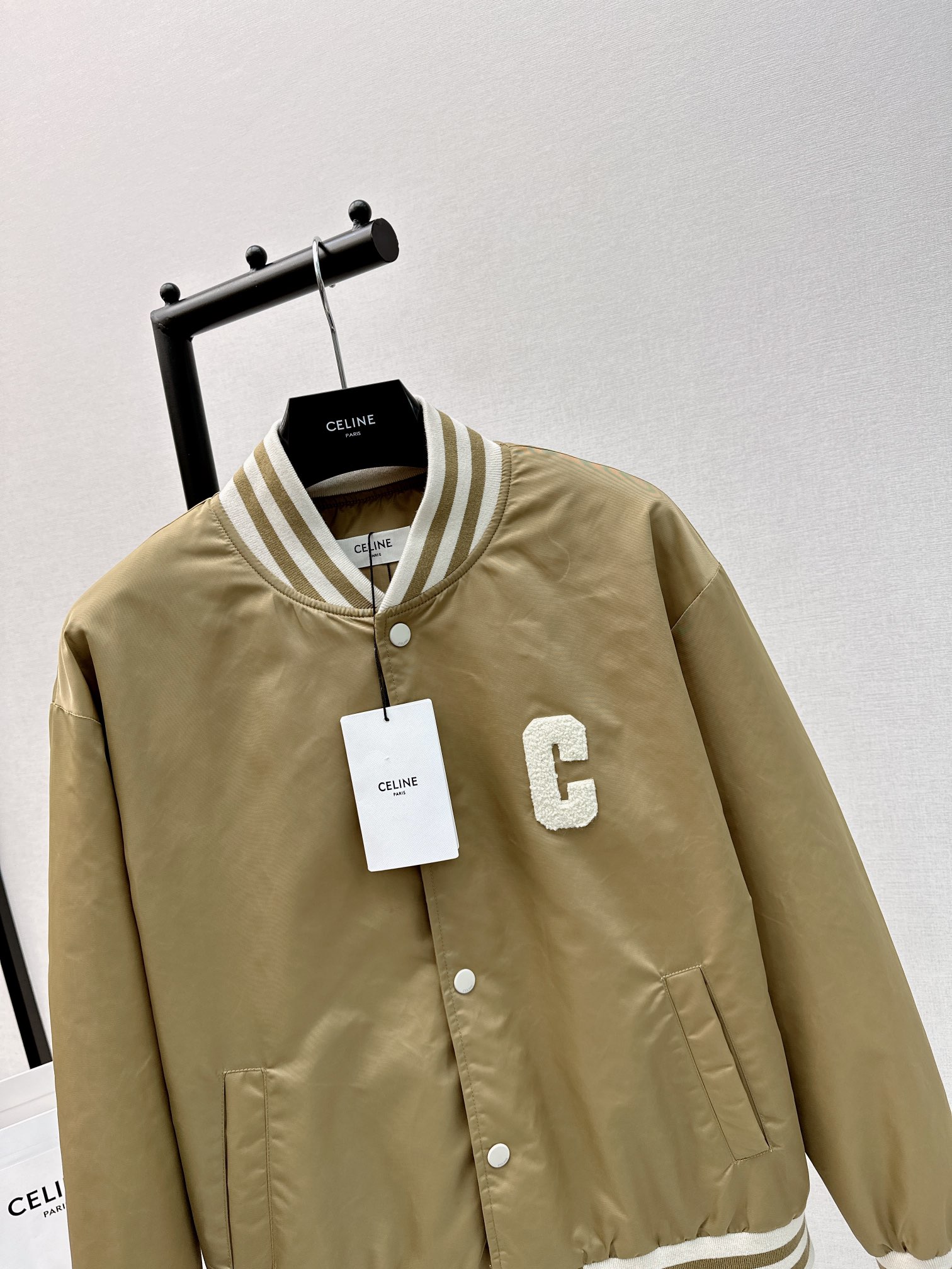 オシャレにお得100%新品コート セリーヌ偽物_2