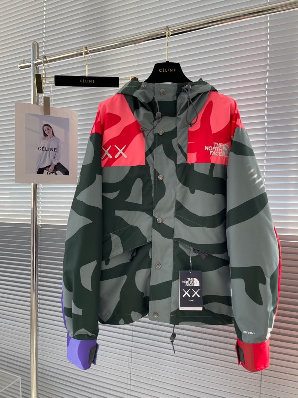 TNF綺麗！ザノースフェイスアウターｎ級品 アウター トップス ストームジャケット 防水 防風 フード付き 運動 迷彩柄 2色可選_1