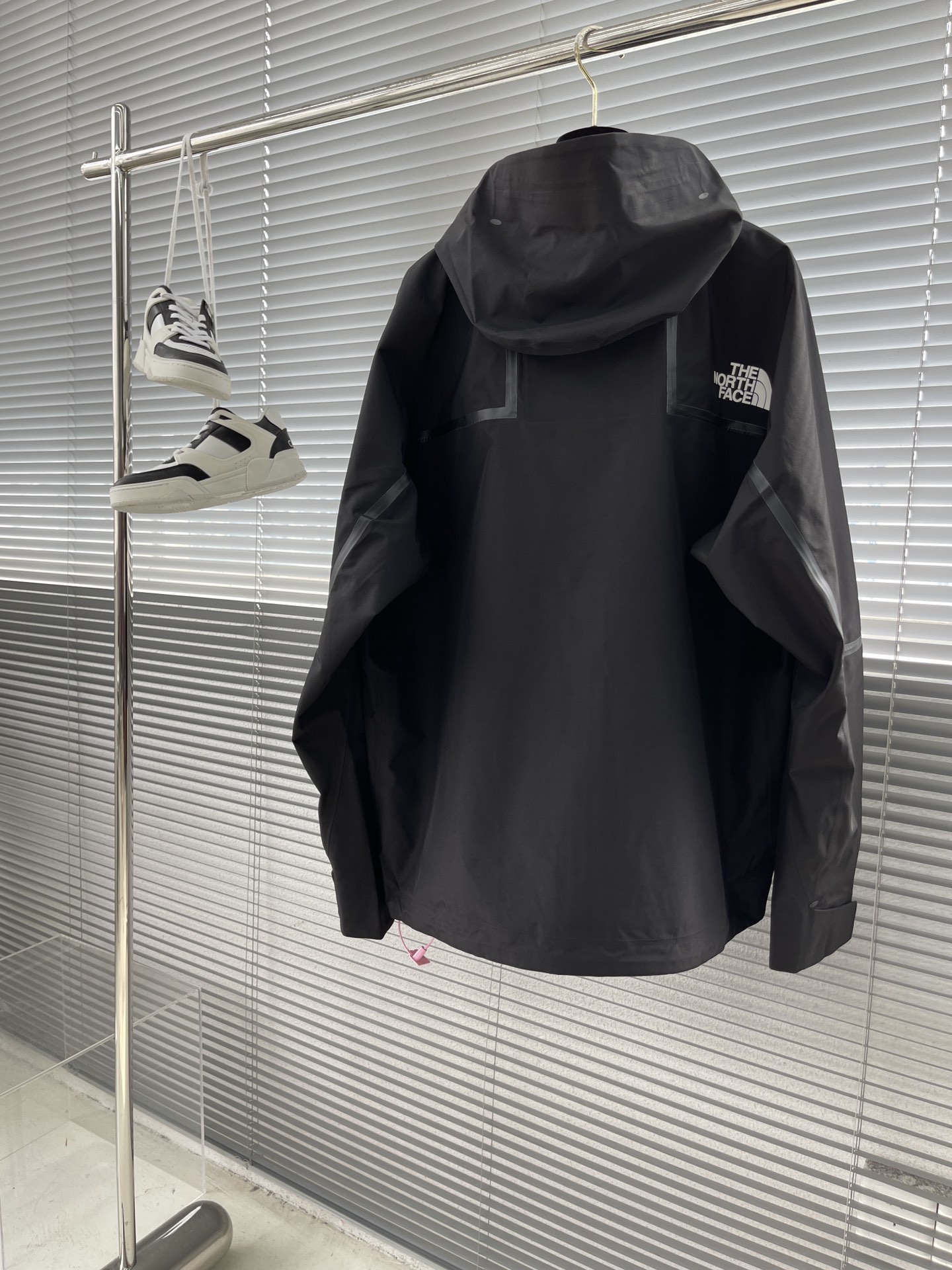 TNFザノースフェイス上着コピー 防水 防風 アウター トップス ストームジャケット  フード付き アウトドア運動 ファッション ブラック_2