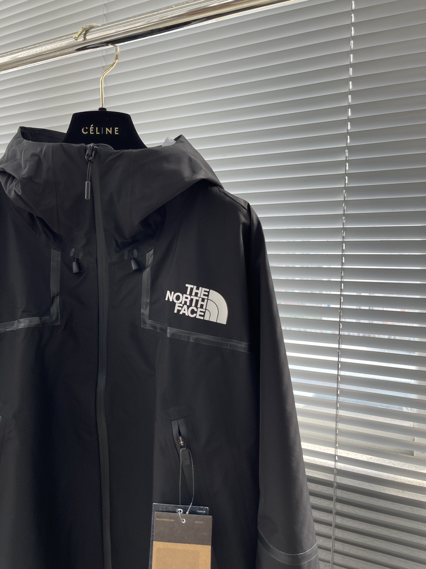 TNFザノースフェイス上着コピー 防水 防風 アウター トップス ストームジャケット  フード付き アウトドア運動 ファッション ブラック_3