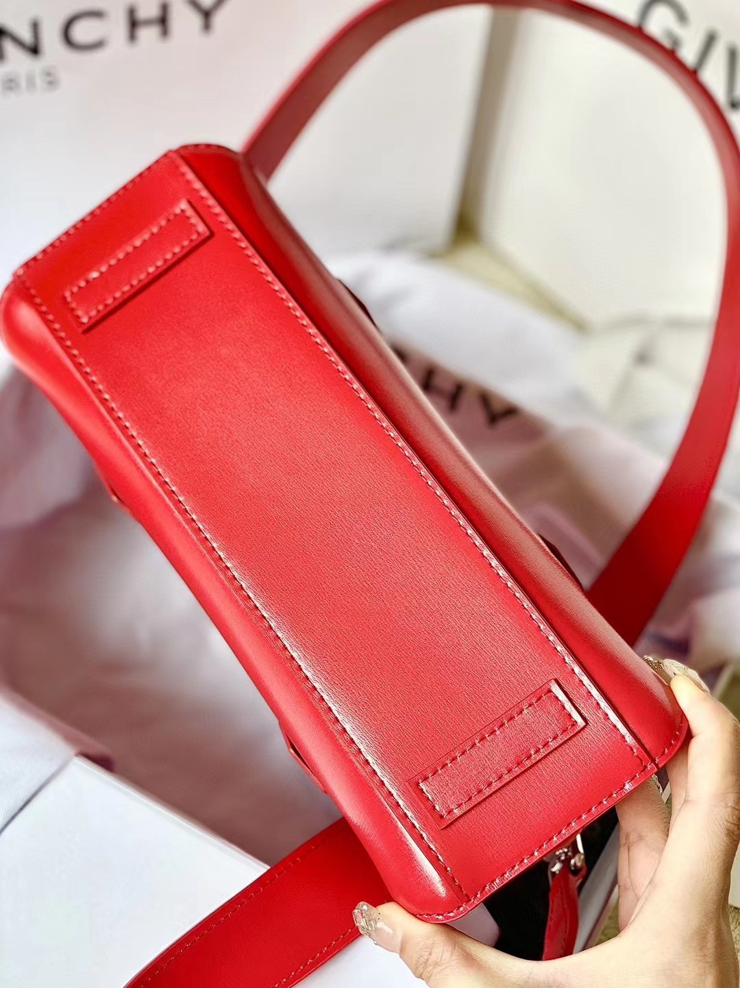 ジバンシィ財布偽物 手持ちバッグ レザー 牛革 シンプル ファッション ミニバッグ 調整可 高級品 多色可選 レッド_9