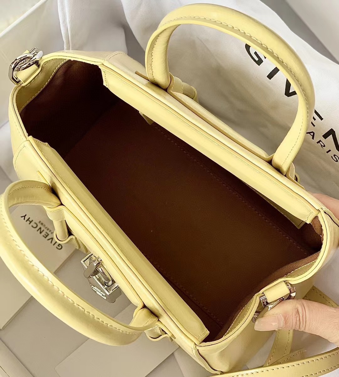 ジバンシー ラッキーバッグコピー クラシック手持ちバッグ 牛革 レザー シンプル フランス製 斜め掛け可 多色可選 イエロー_7