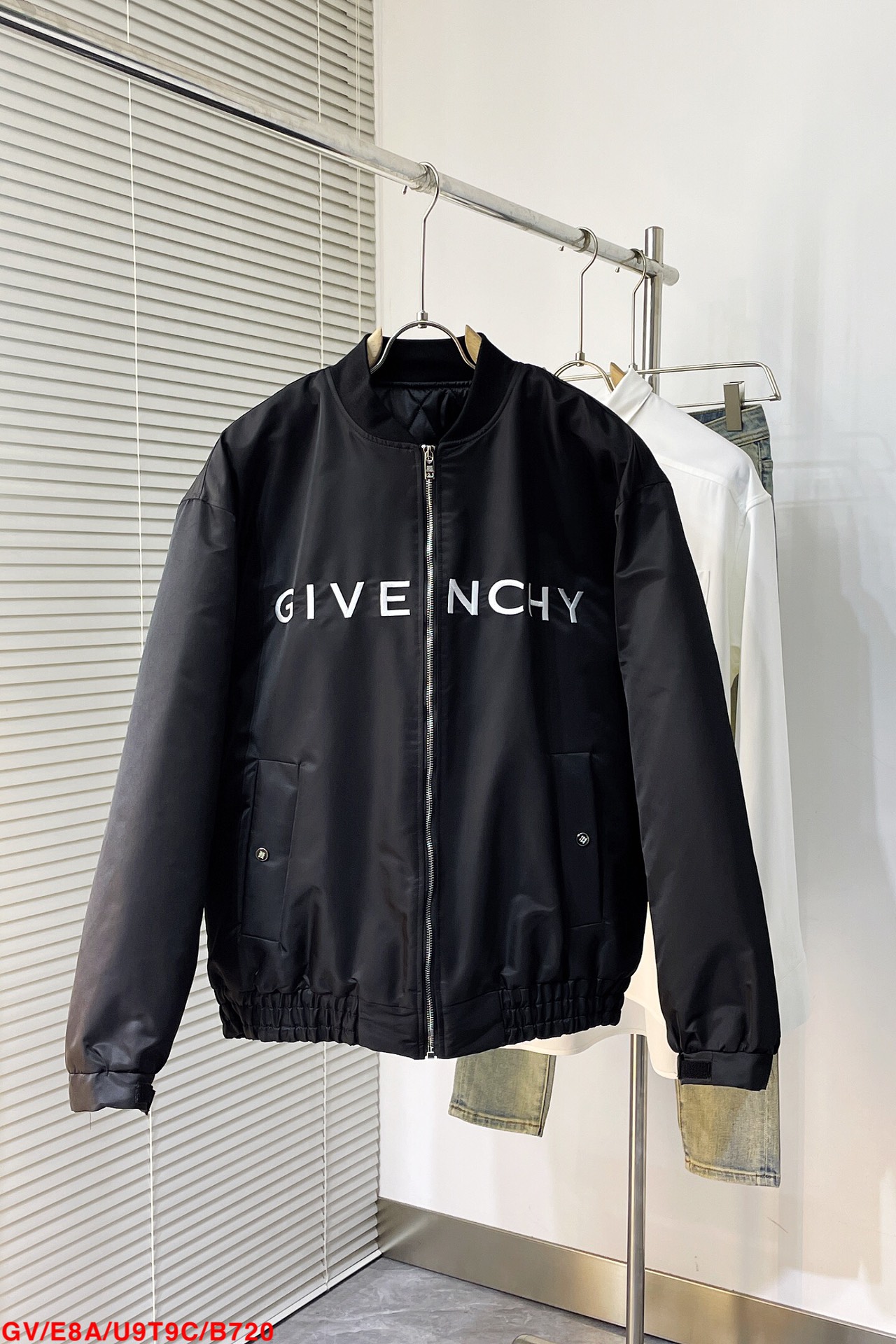 お得100%新品 ジバンシィ コート偽物 秋冬服 ジャケット トップス 軽量 アウター 暖かい 男女兼用 ブラック_2