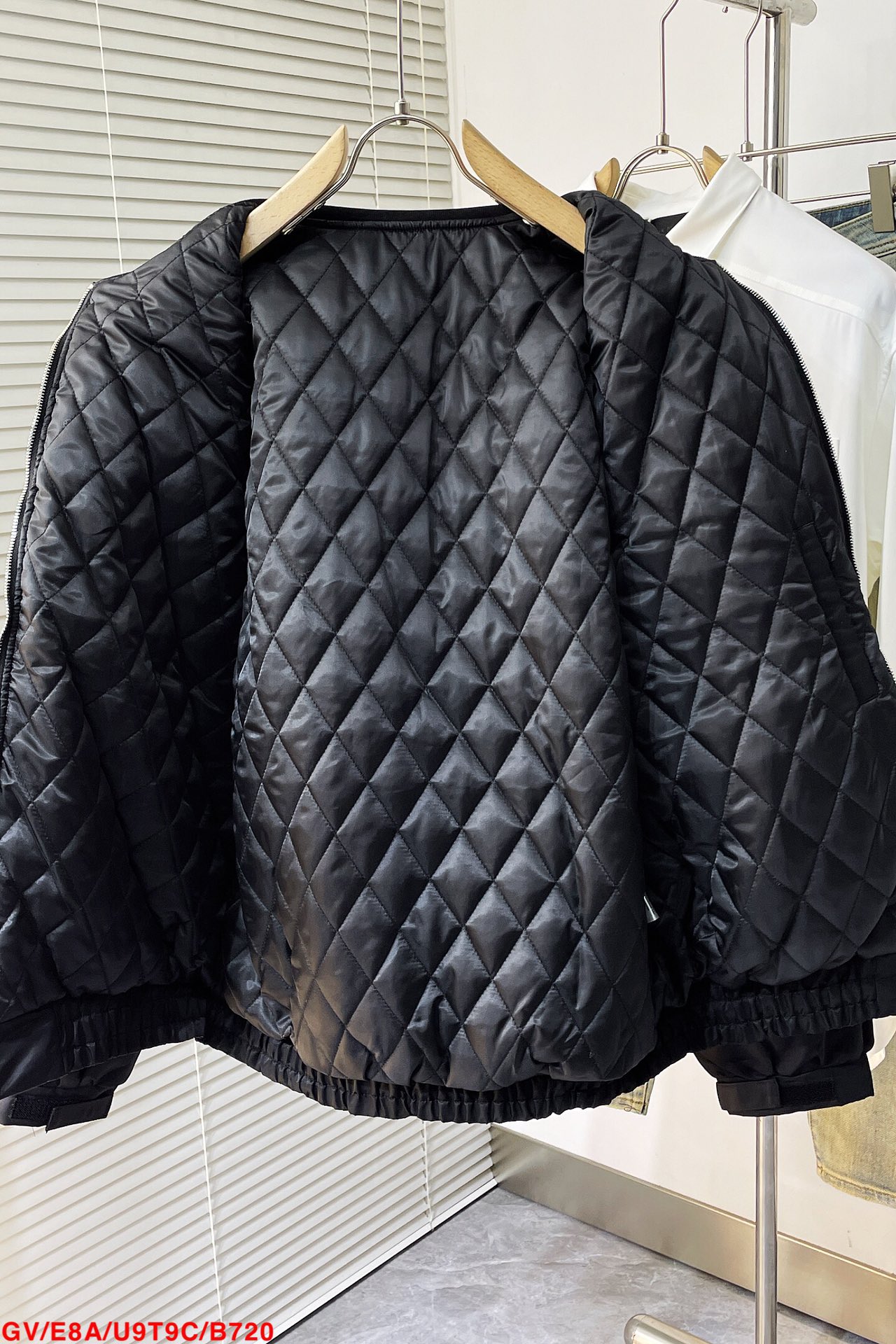 お得100%新品 ジバンシィ コート偽物 秋冬服 ジャケット トップス 軽量 アウター 暖かい 男女兼用 ブラック_9