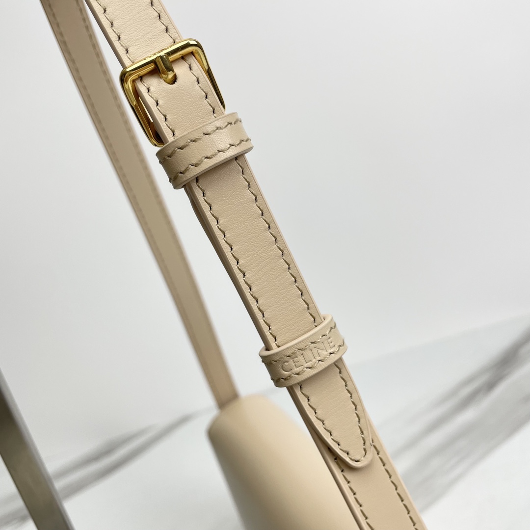 新作入荷格安セリーヌバッグ ショルダーn級品 Triompheシリーズ_4