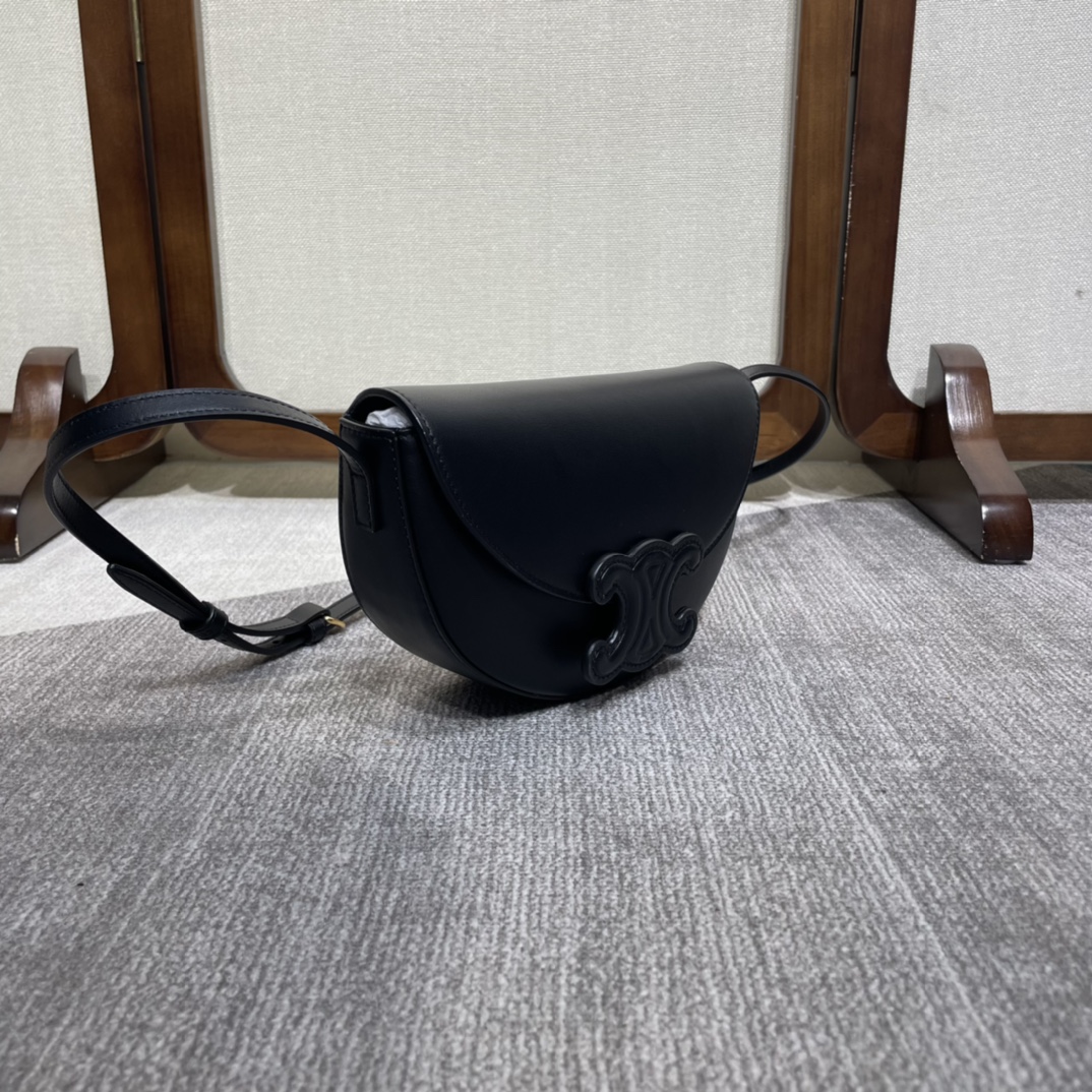 オシャレにお得100%新品セリーヌ 素材バッグ 偽物　Celine Basace Triompheシリーズ_2