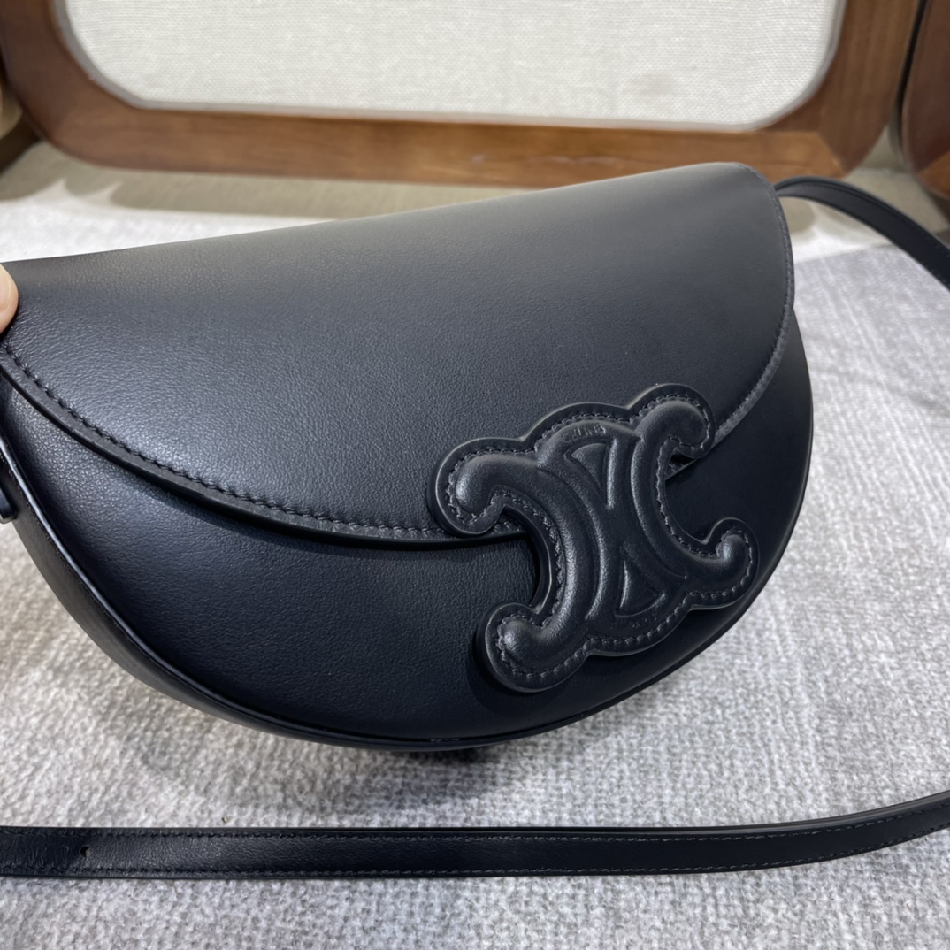 オシャレにお得100%新品セリーヌ 素材バッグ 偽物　Celine Basace Triompheシリーズ_4