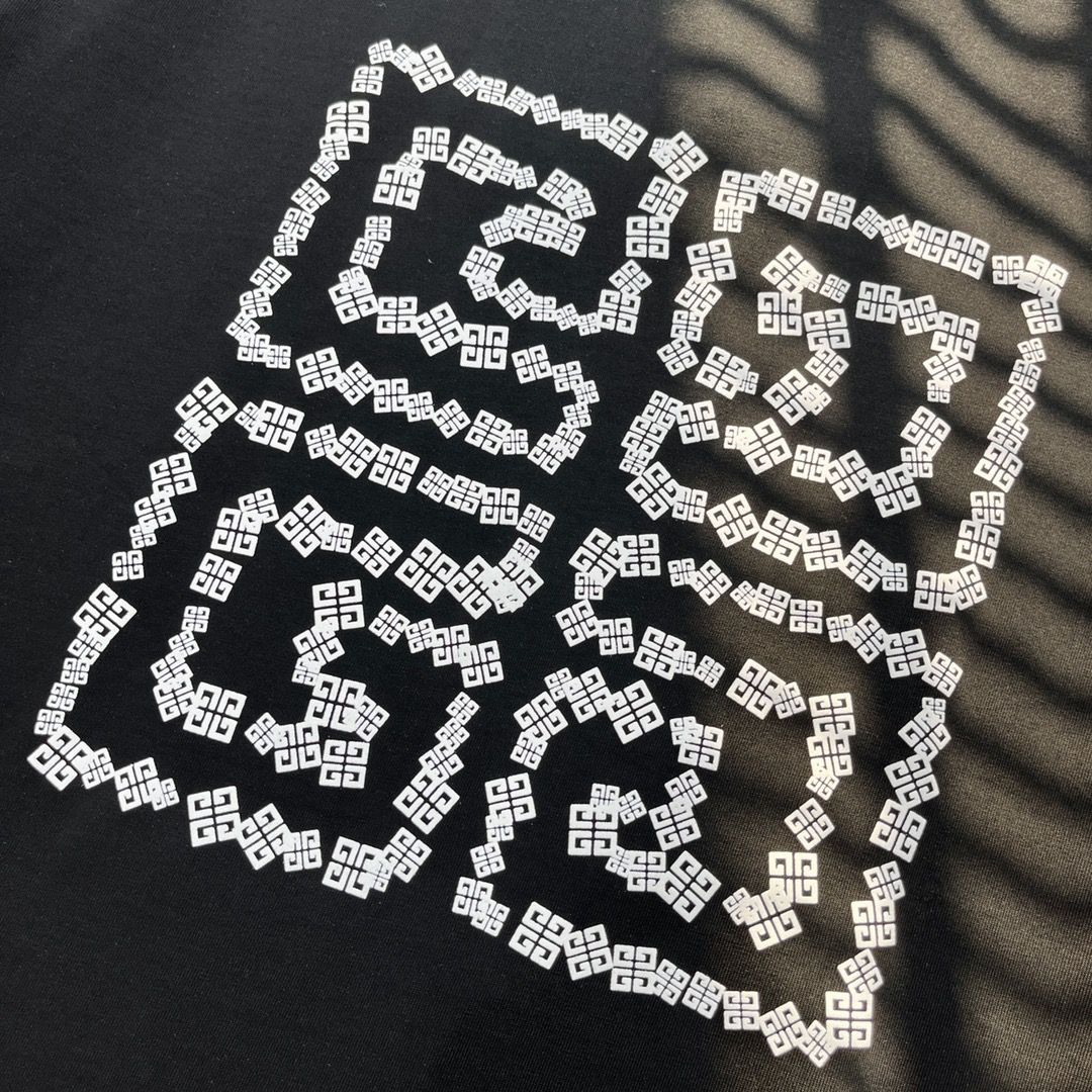 爆買い大得価 ジバンシィ ロンtコピー 純綿 トップス Tシャツ 半袖 ファッション プリント シンプル 人気品 2色可選 ブラック_3