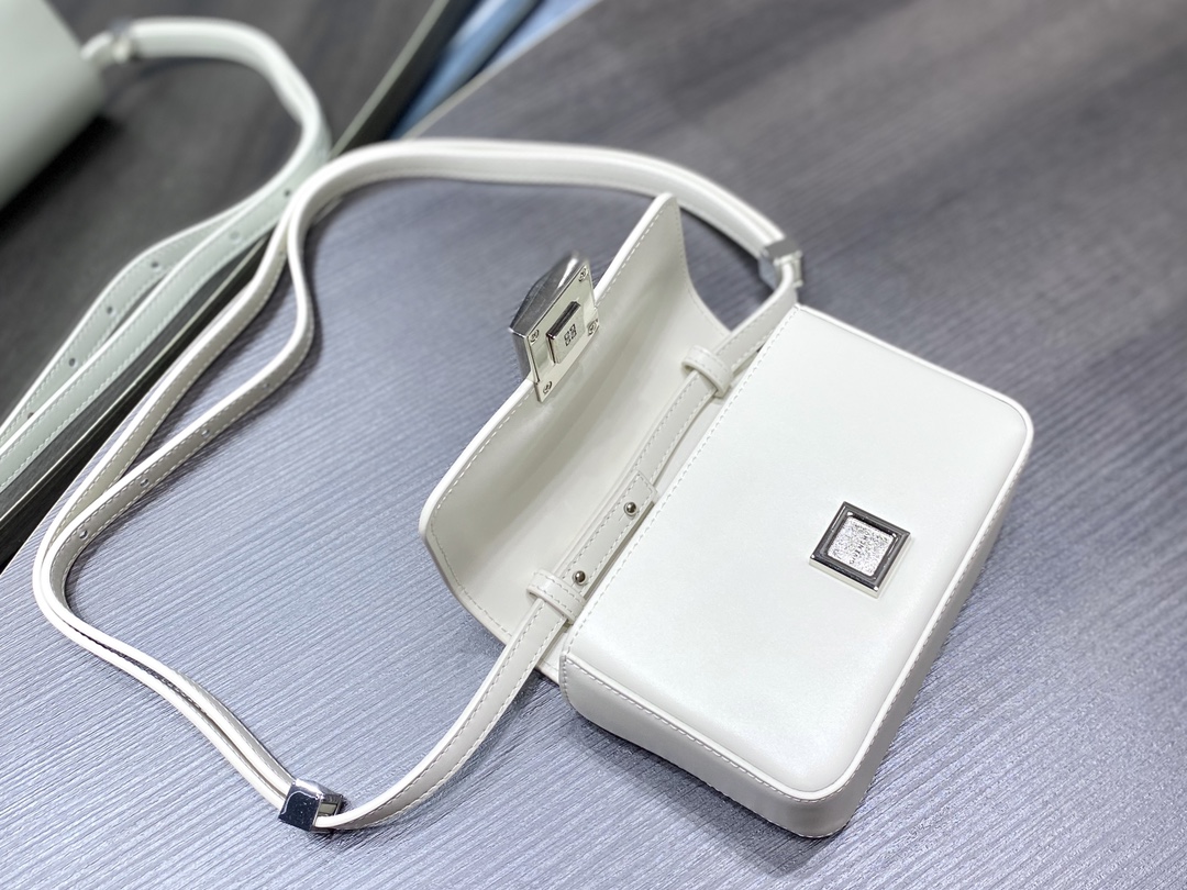 ジバンシィ財布スーパーコピー ハンドバッグ 斜め掛けバッグ レザー ミニバッグ ファッション 調整可 手袋 多色可選 ホワイト_4