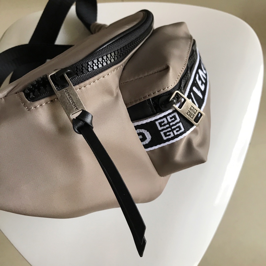 ジバンシィ ミニ財布スーパーコピー 斜め掛けバッグ 牛革 レザー ロゴ刺繍  人気新作 ナイロン グレイ_2