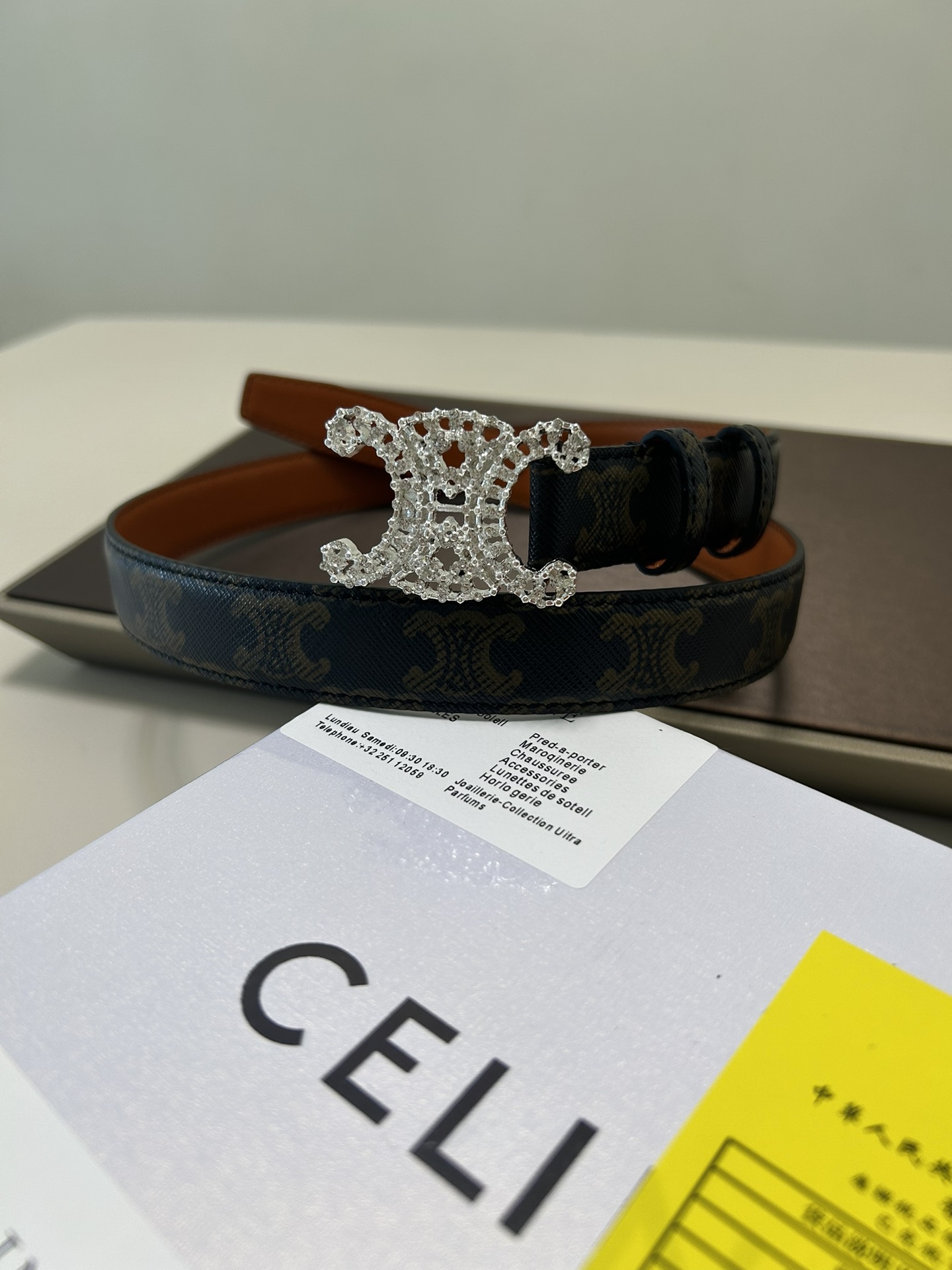 セリーヌ 素材激安通販 牛革 パンチング レディース  レザー 人気 調整可 シルバーバックル 人気品 ブラック_4