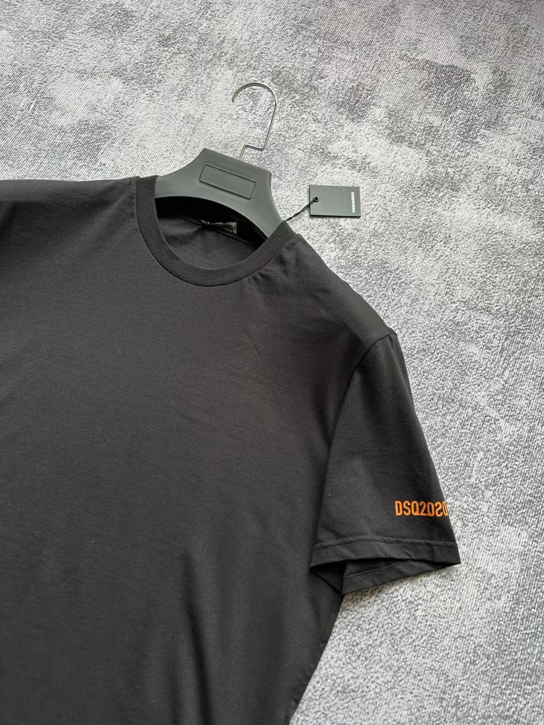 ディー スクエアー ド アウトレット激安通販 ド 公式コピー シンプル Tシャツ トップス 純綿 通気性いい ロゴプリント 短袖 ブラック_3