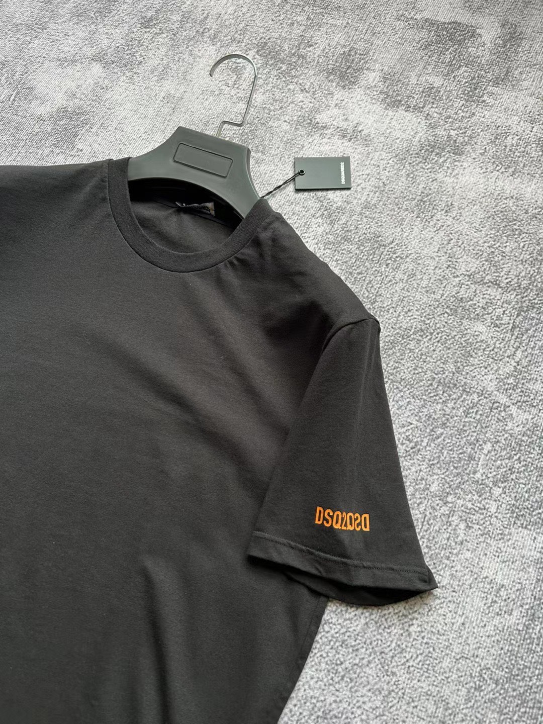 ディー スクエアー ド アウトレット激安通販 ド 公式コピー シンプル Tシャツ トップス 純綿 通気性いい ロゴプリント 短袖 ブラック_4