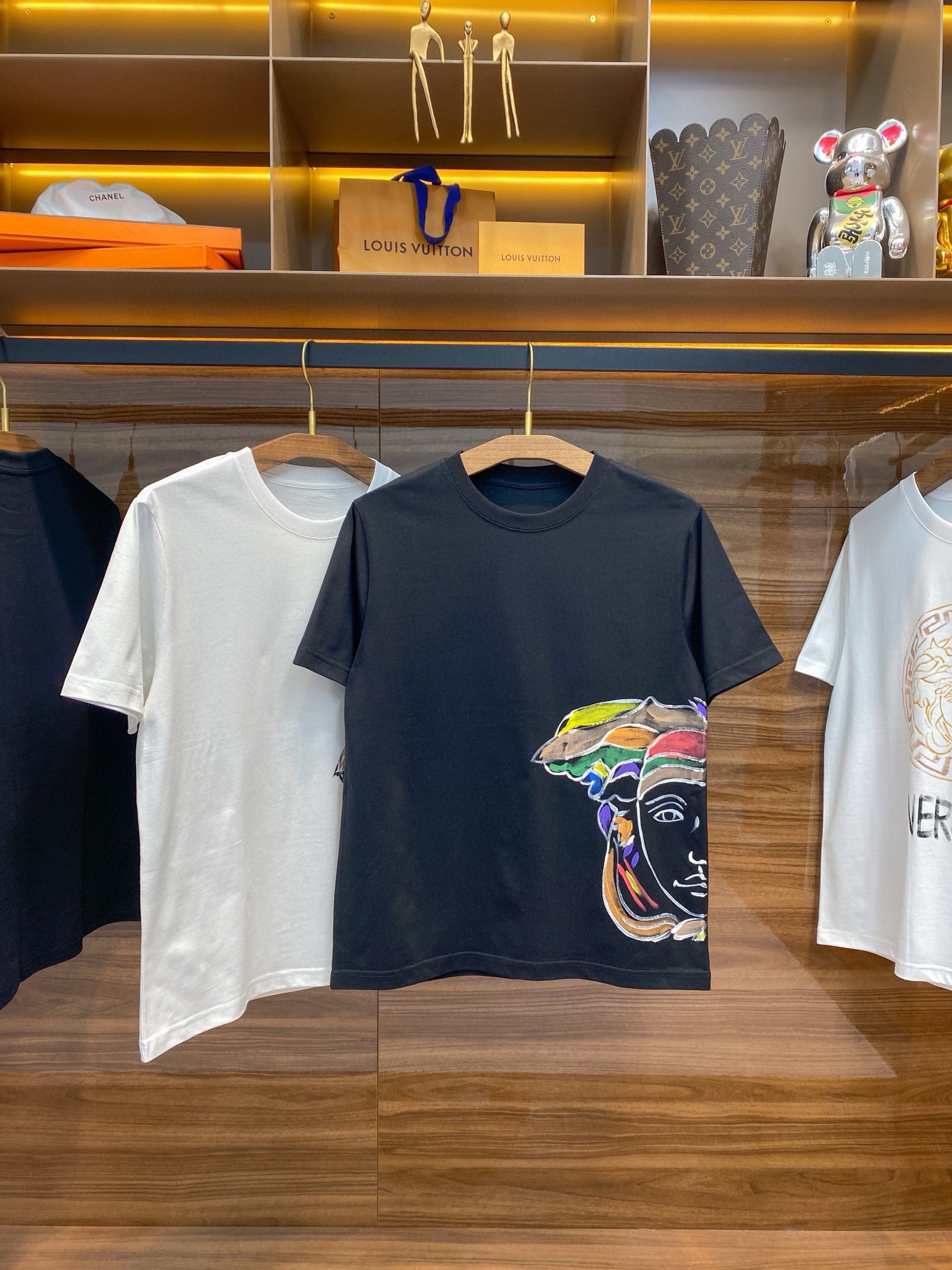 春夏新品 ヴェルサーtシャツスーパーコピー 純綿 トップス ファッション 短袖 丸首 シンプル プリント 2色可選_9