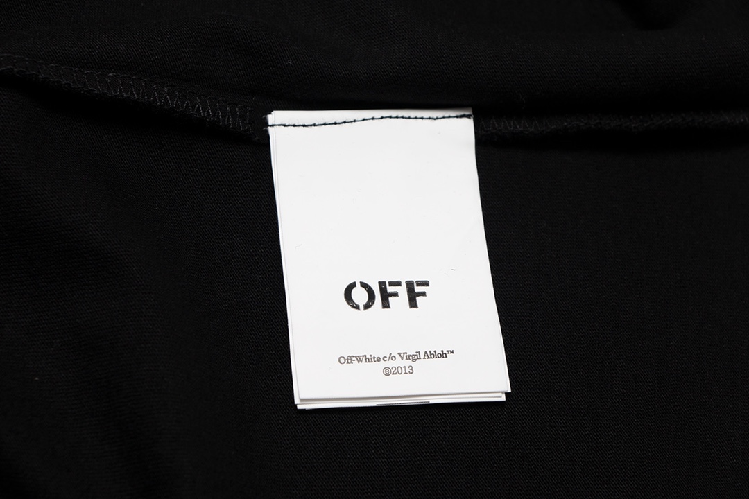 低価直輸入専門店オフホワイトサイズ感ｔシャツコピー 柔らかく快適な着心地_6