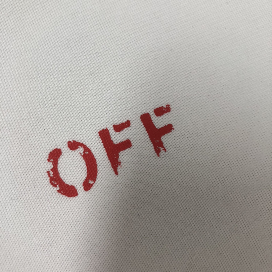 驚きの破格値 人気のオフホワイト 黒tシャツn級品 通気性  ブランド 矢印_4