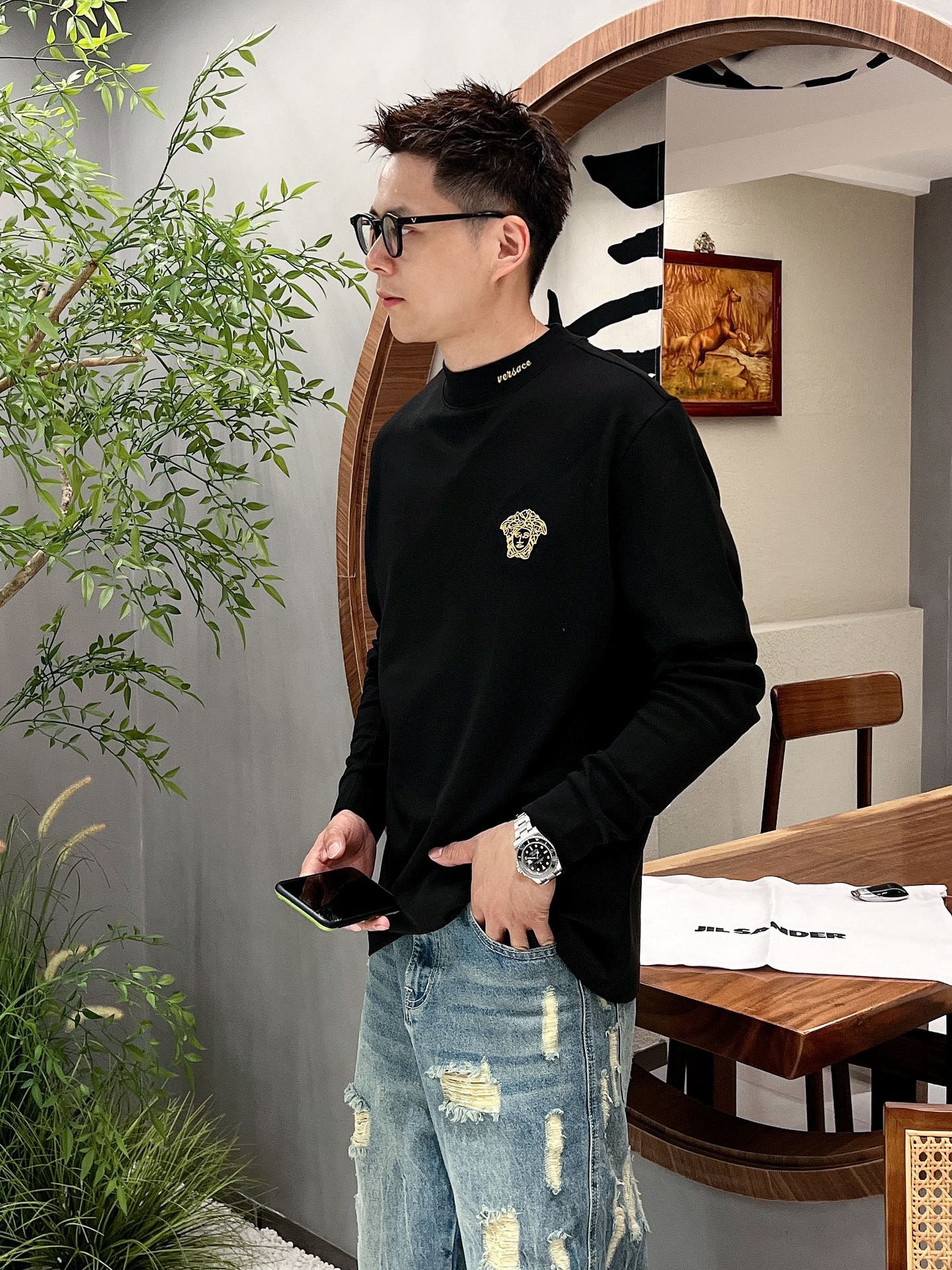VERSACE激安大特価最新作の ヴェルサーチtシャツ激安通販 長袖 トップス 純綿 シンプル 人気 ブラック_2