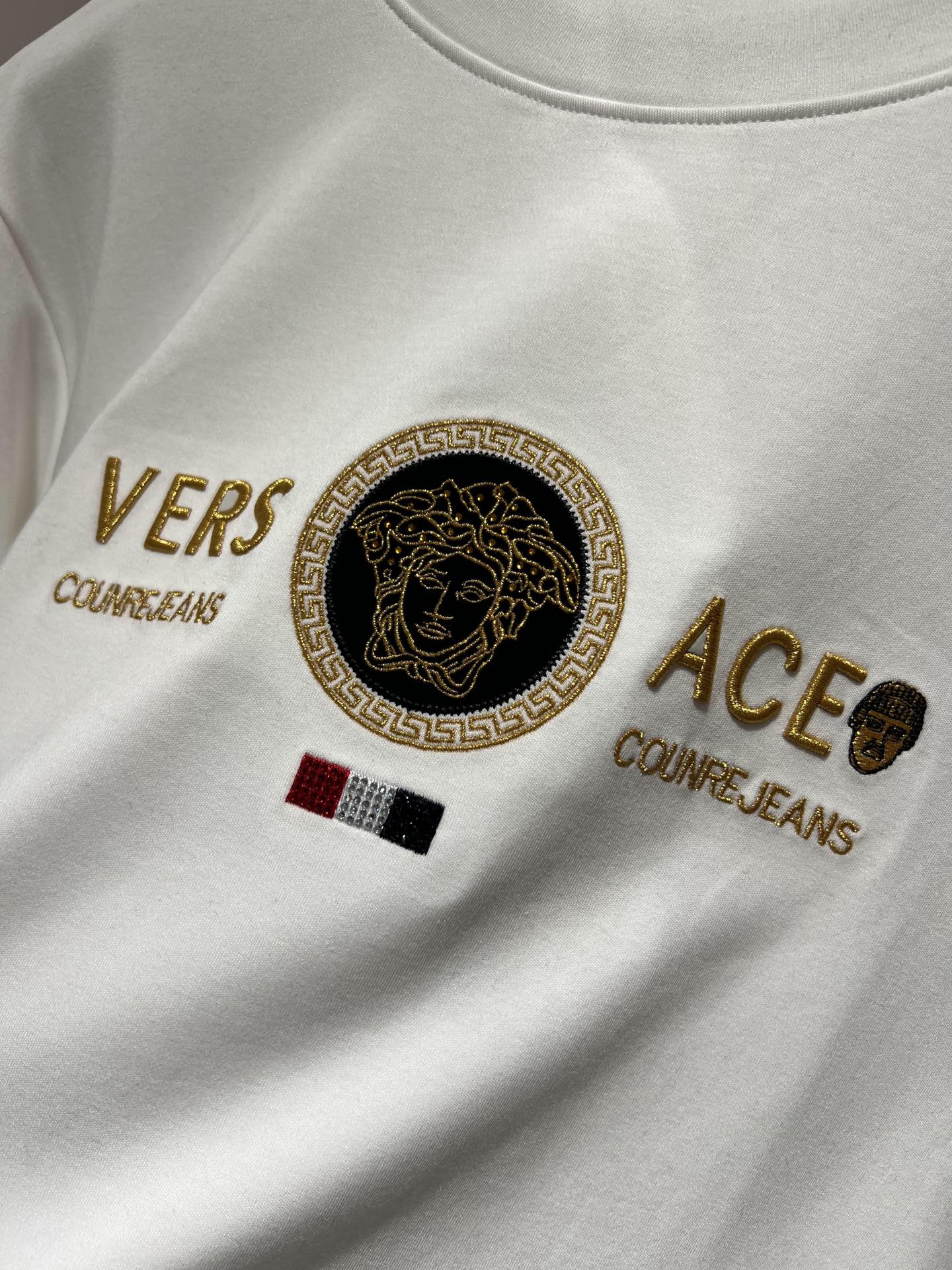 VERSACE ヴェルサーチシャツスーパーコピー 長袖Tシャツ トップス 純綿 ゆったり 人気新作 2色可選_8