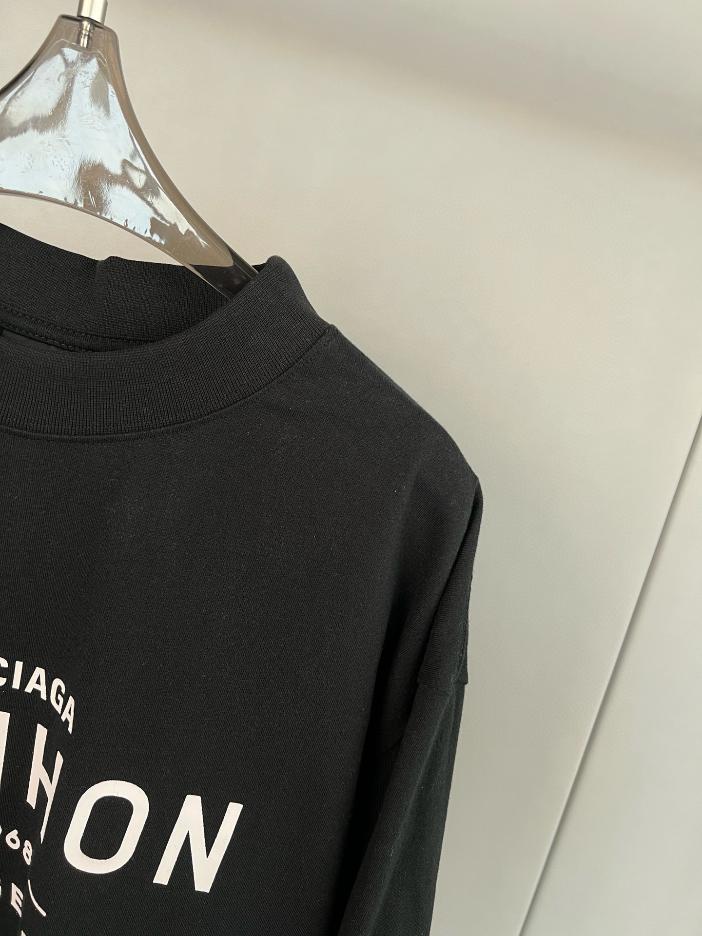 低価直輸入 専門店バレンシアガ tシャツコピー　早春の新作　文字のプリント_2