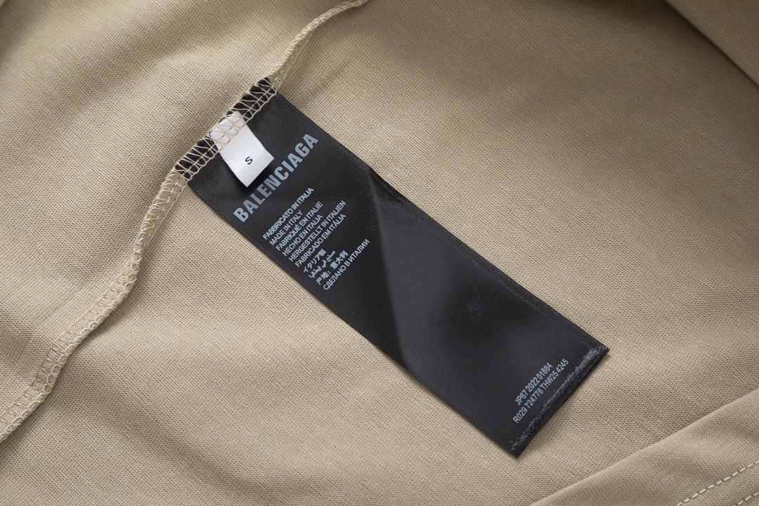 人気セール 高品質バレンシアガ tシャツ偽物  プリント入り  快適 質感 落ち肩_7