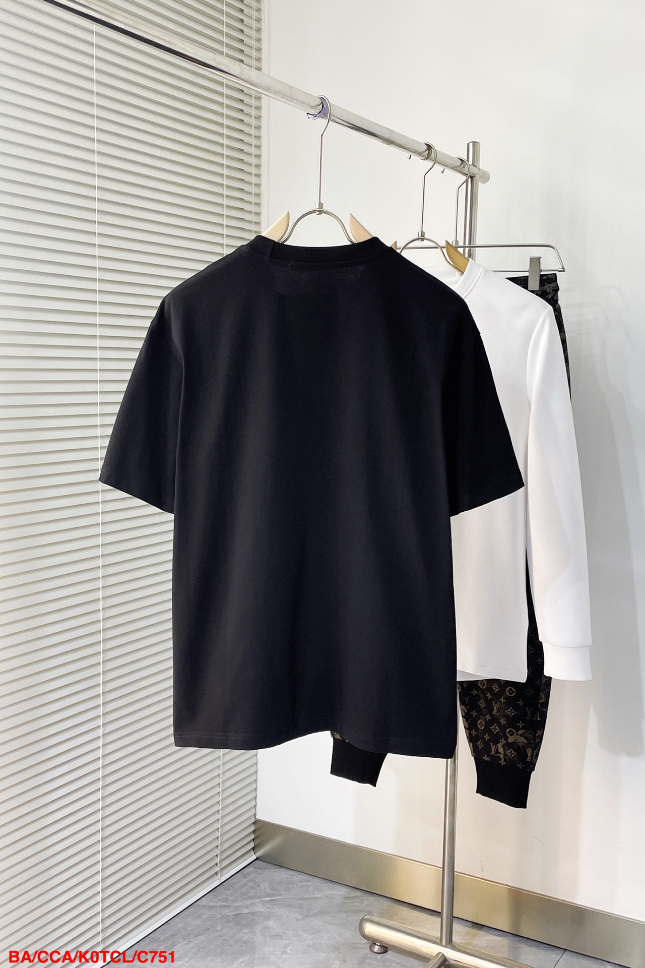 2023定番 人気レディース バレンシアガ tシャツ偽物_4