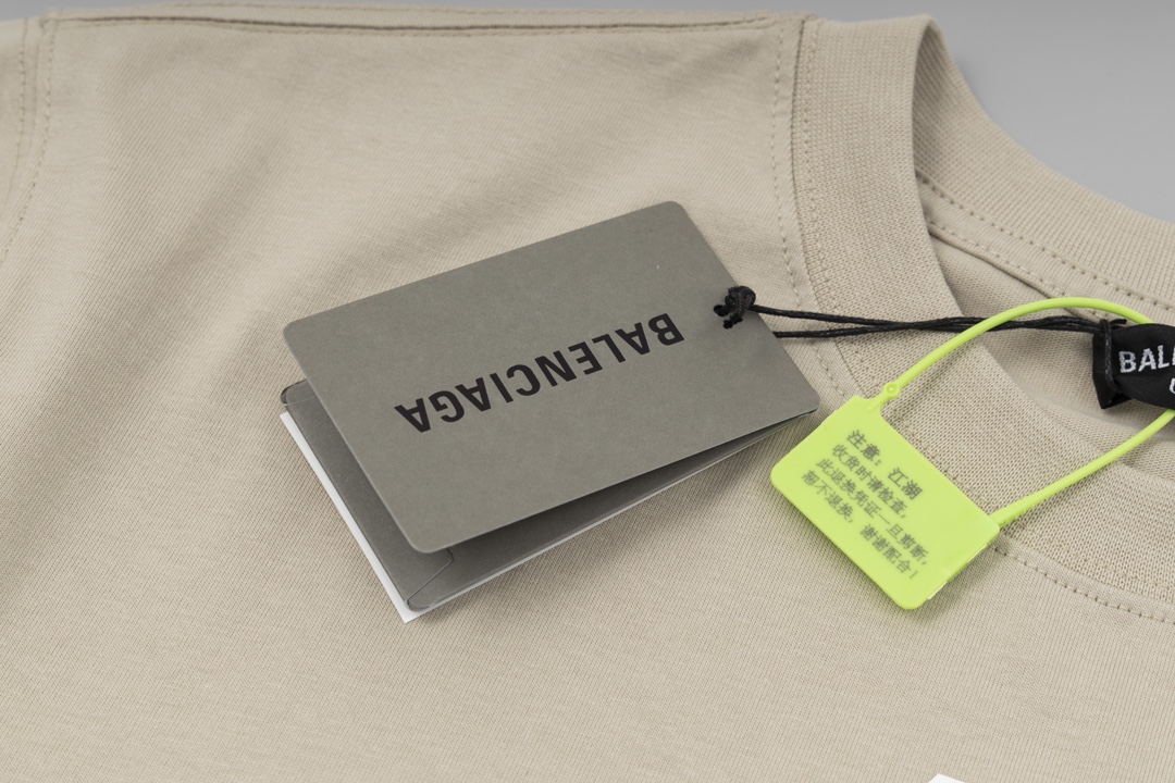 2023新登場のバレンシアガ コーデ  tシャツn級品　ラウンドネック　半袖_5