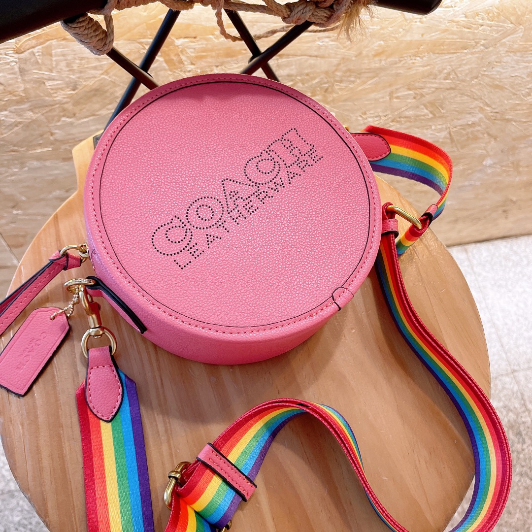 有名人の愛用品 通販品　バッグコーチ偽物　Coach Kia 円形バッグ　実用_4