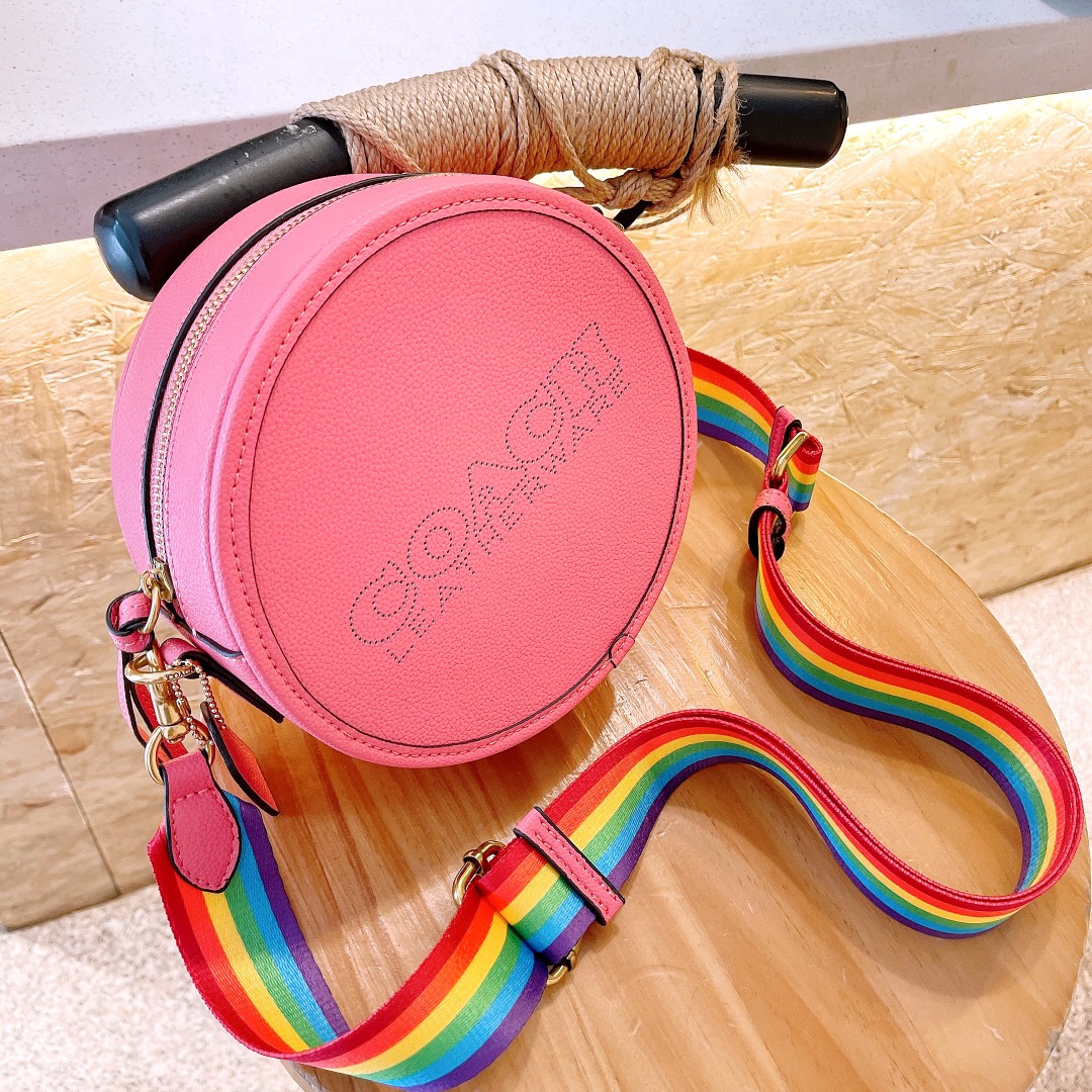 有名人の愛用品 通販品　バッグコーチ偽物　Coach Kia 円形バッグ　実用_5