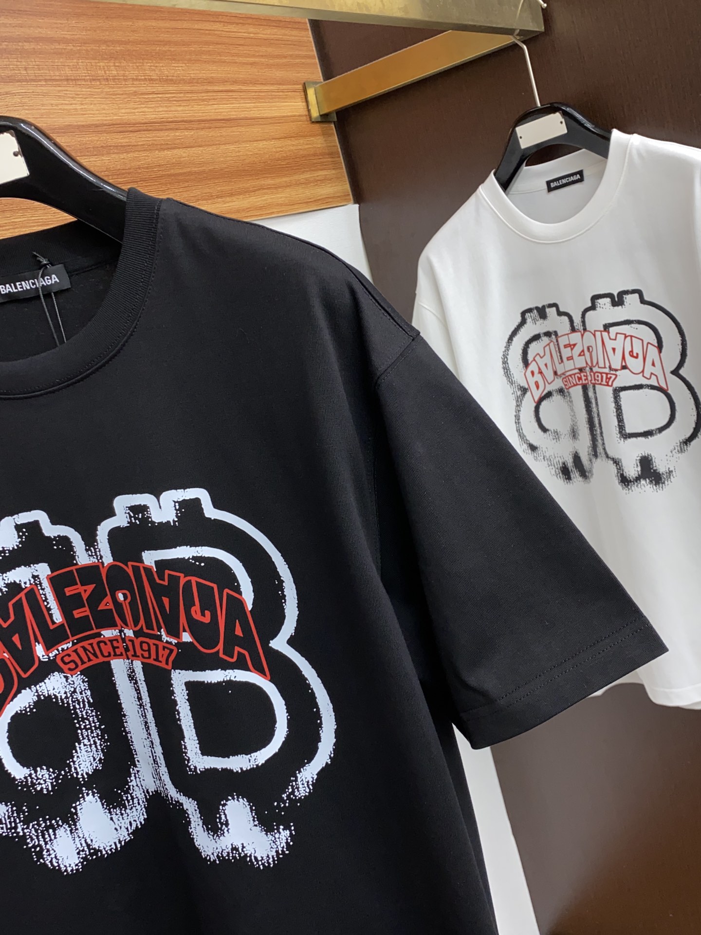 春夏限定 バレンシアガ オーバーサイズtシャツｎ級品 トップス プリント ゆったり カップル 男女兼用 4色可選 ブラック_4