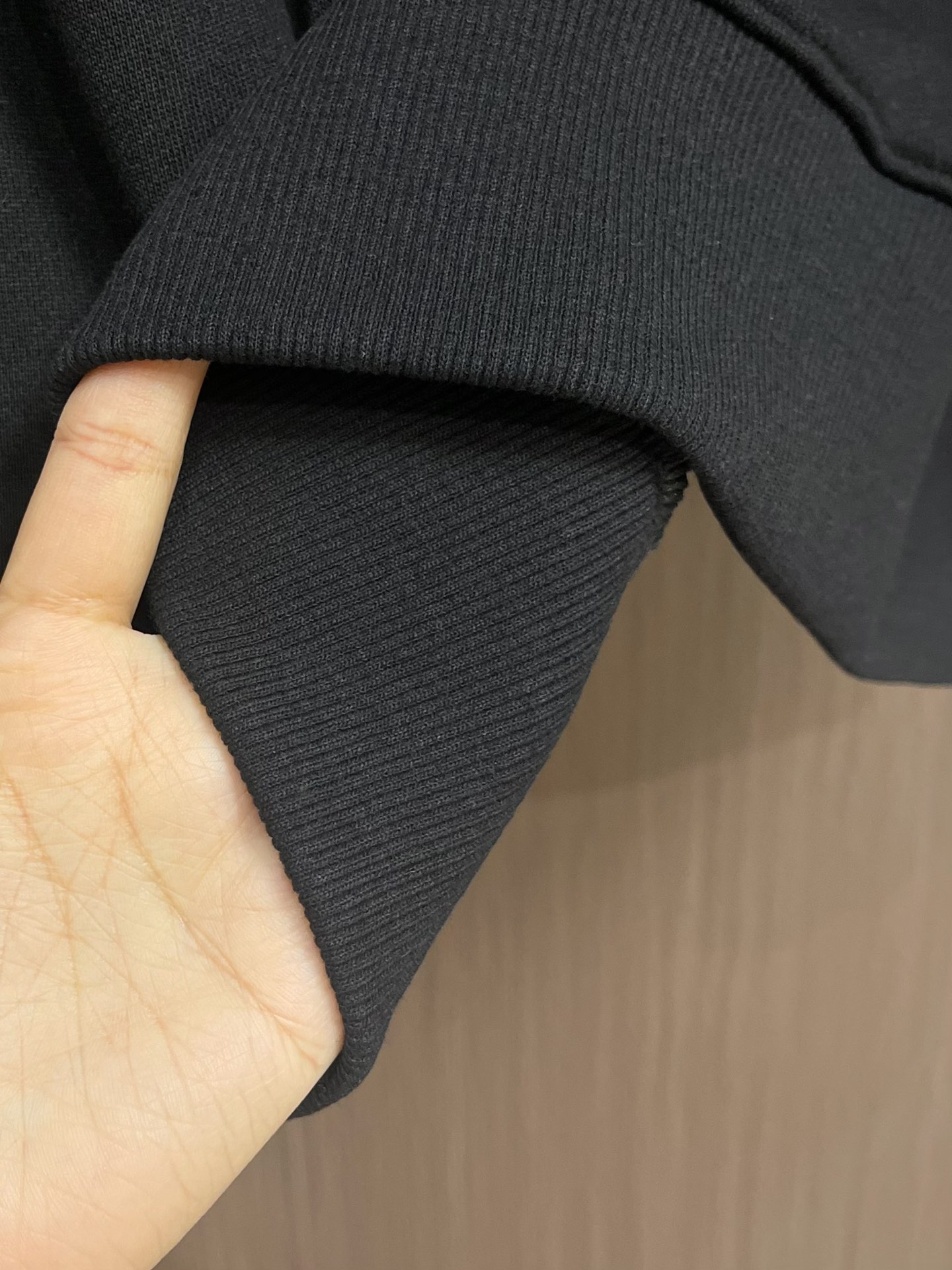 海外セレブ定番愛用 バレンシアガパーカー値段偽物 トップス 男女兼用 ファッション シンプル 人気商品 ゆったり 2色可選 ブラック_7