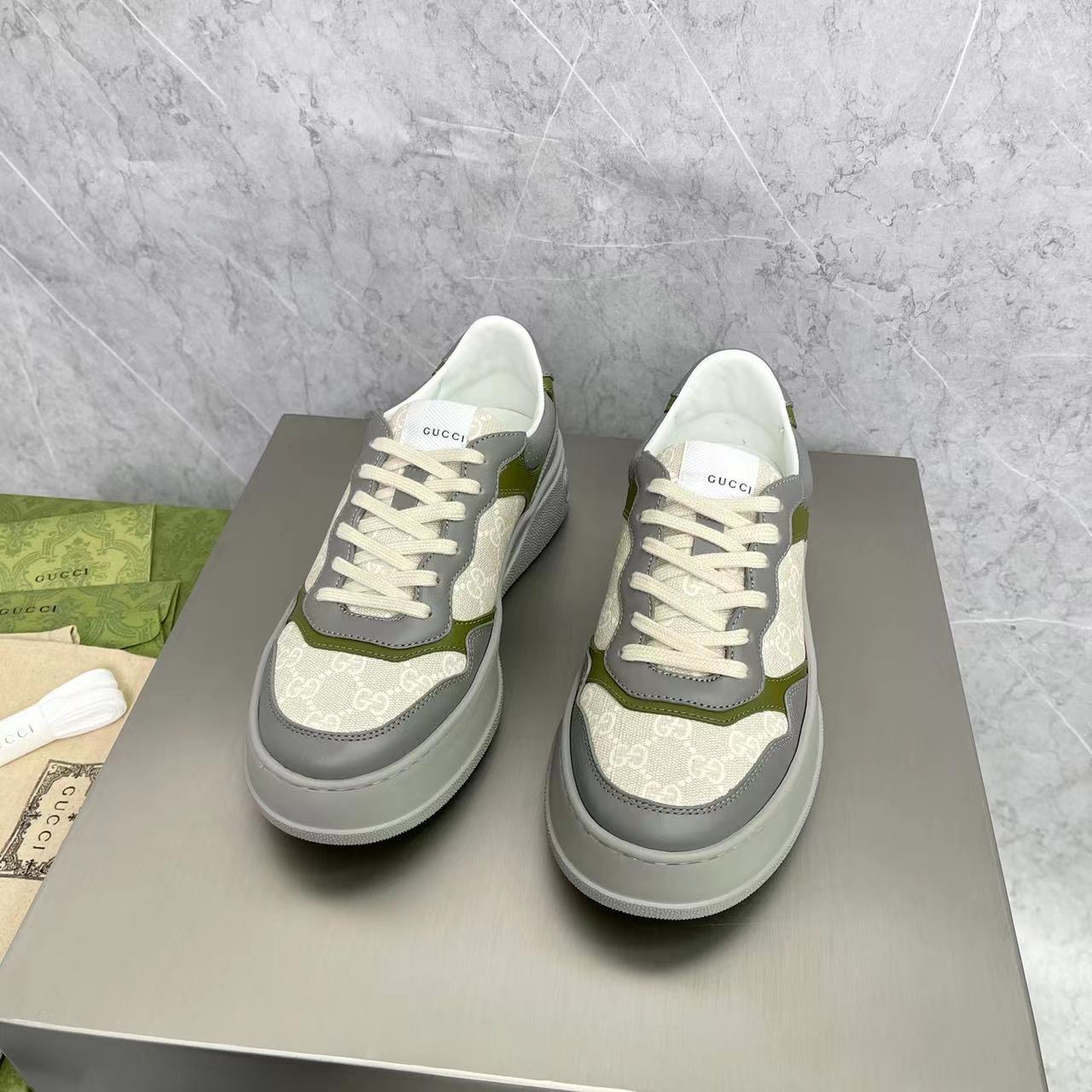 最新作シュプリーム スニーカー偽物 GucciとSupreme素晴らしく配色　快適　ゴム製のソール_3