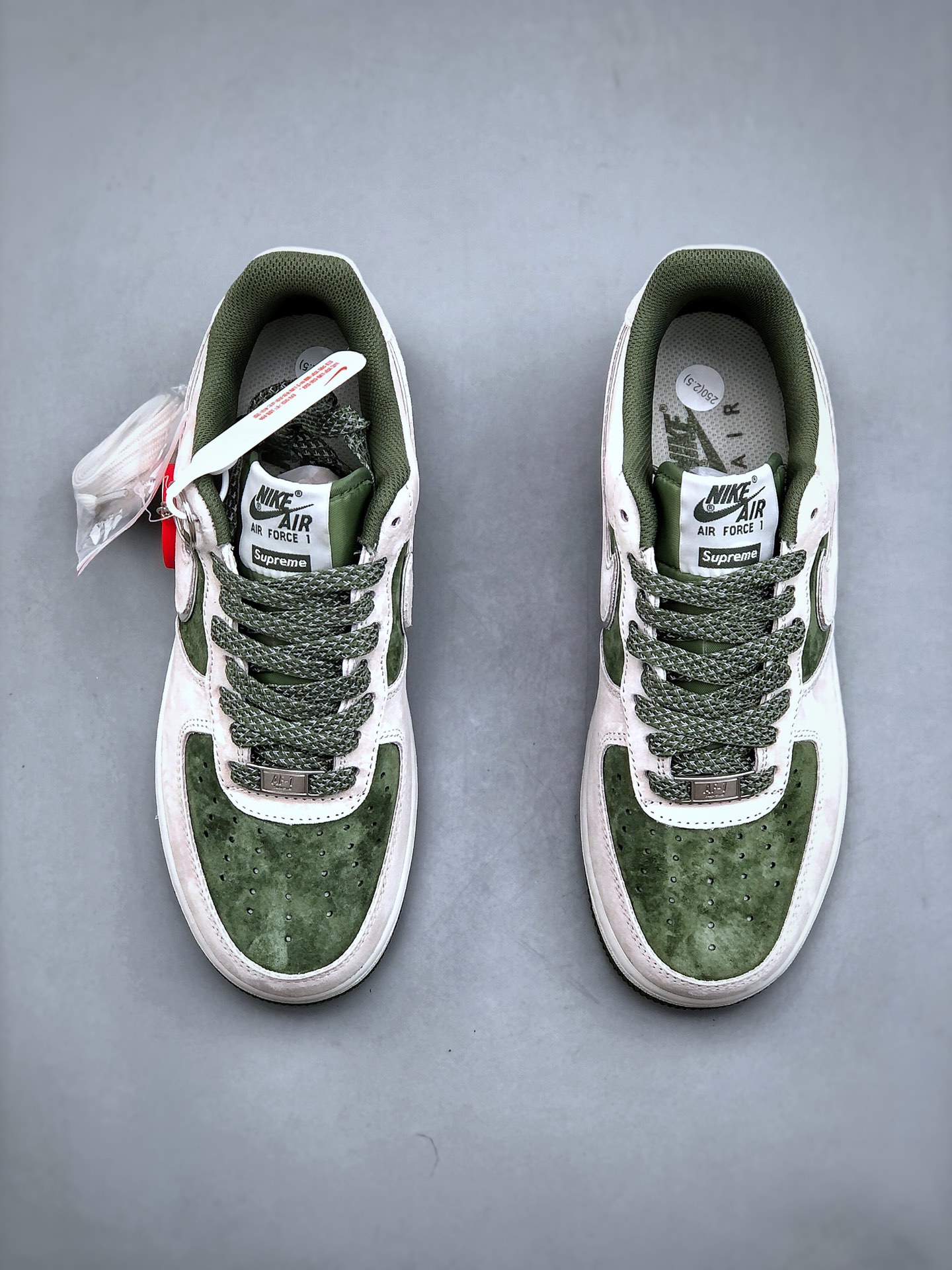 数量限定 爆買いシュプリームnikeシューズスーパーコピー NikeとSupreme　コラボレーション　レザー素材_1