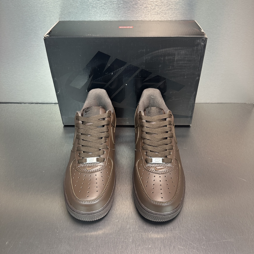 有名人 愛用品supreme シューズ サイズ偽物 NikeとSupreme　コラボレーション　レザー素材_2