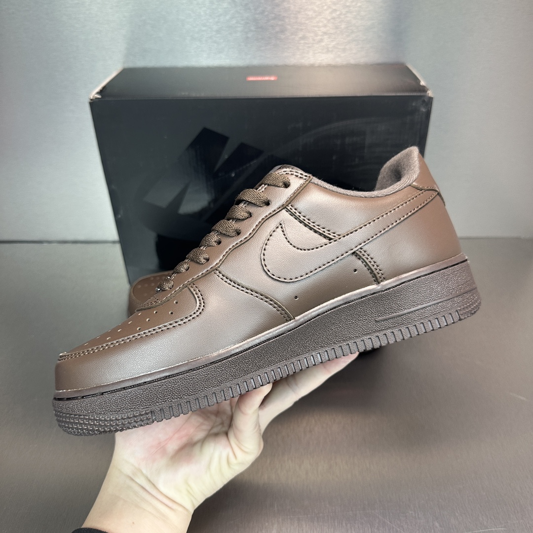 有名人 愛用品supreme シューズ サイズ偽物 NikeとSupreme　コラボレーション　レザー素材_5