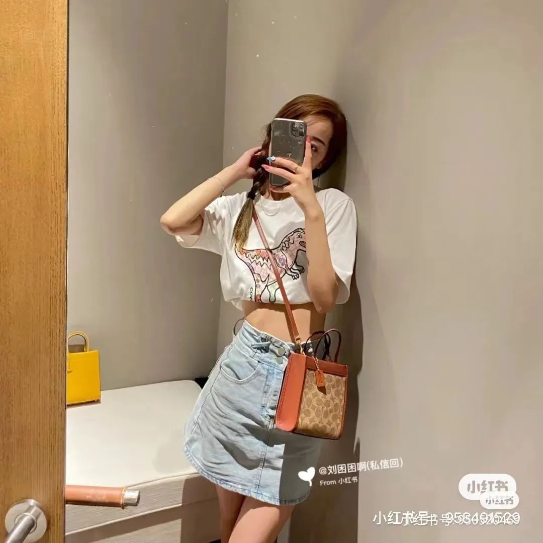 コーチ COACH限定 スーパーコピー 半袖 Tシャツ コットン ホワイト 柔らかい 花柄_4