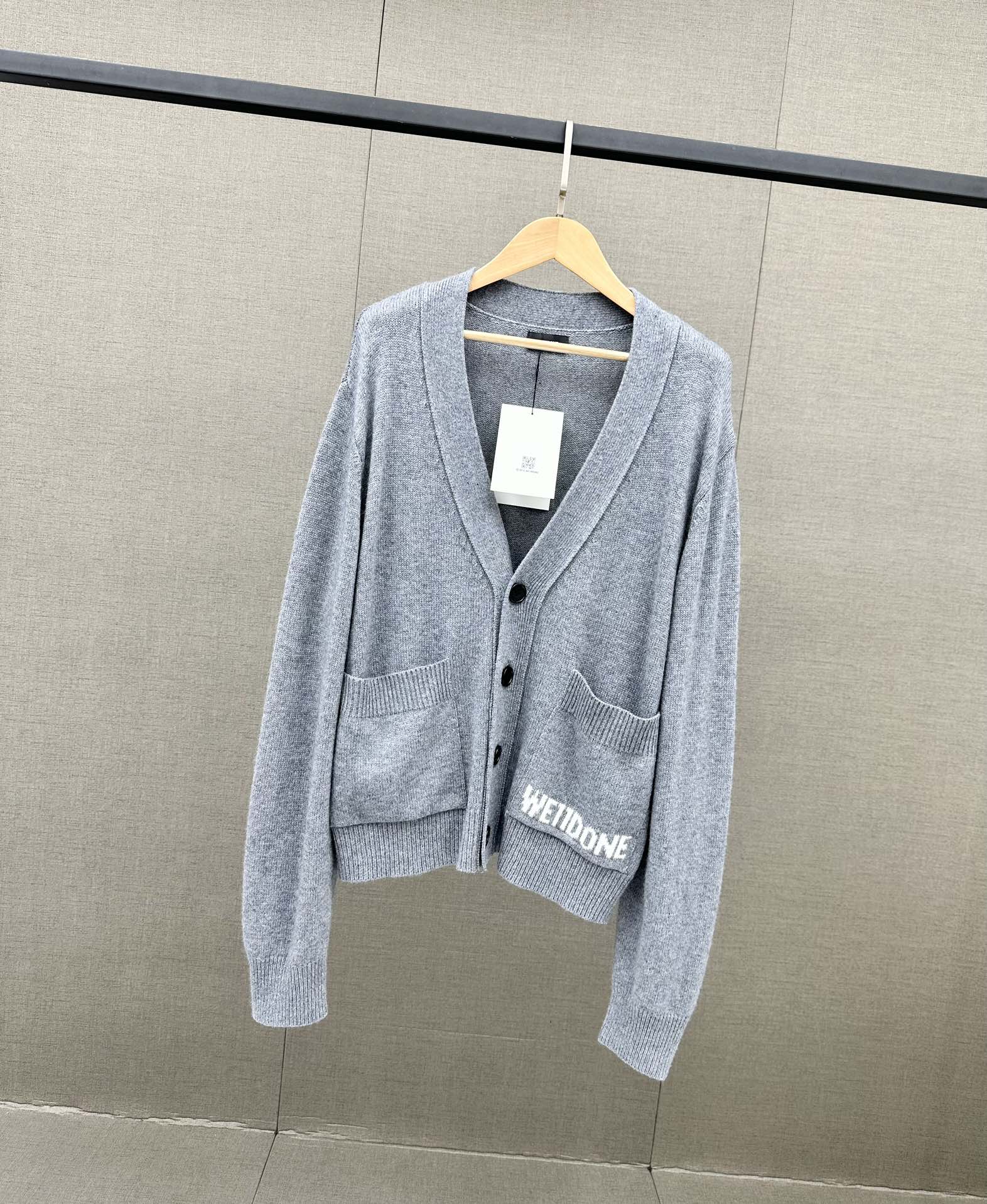 WE11DONE ウェルダンシニットｎ級品 ゆったり セーター トップス Vネック アウター シンプル 男女兼用 グレイ_1