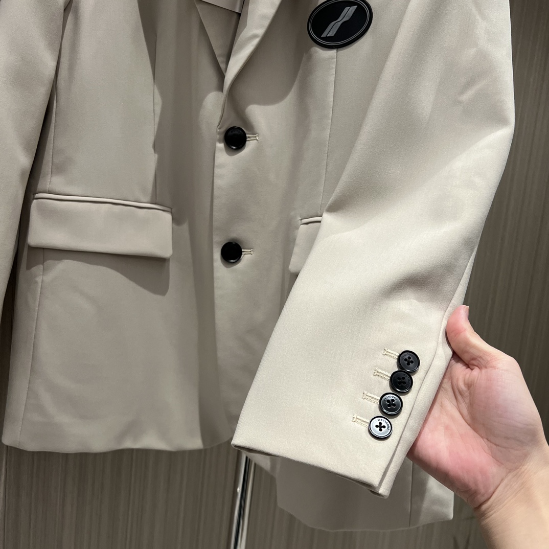 WE11DONE ウェルダン アウター激安通販 無地 スリムタイプ ビジネス 結婚式 面接 就職 ファッション 1点  杏色_4