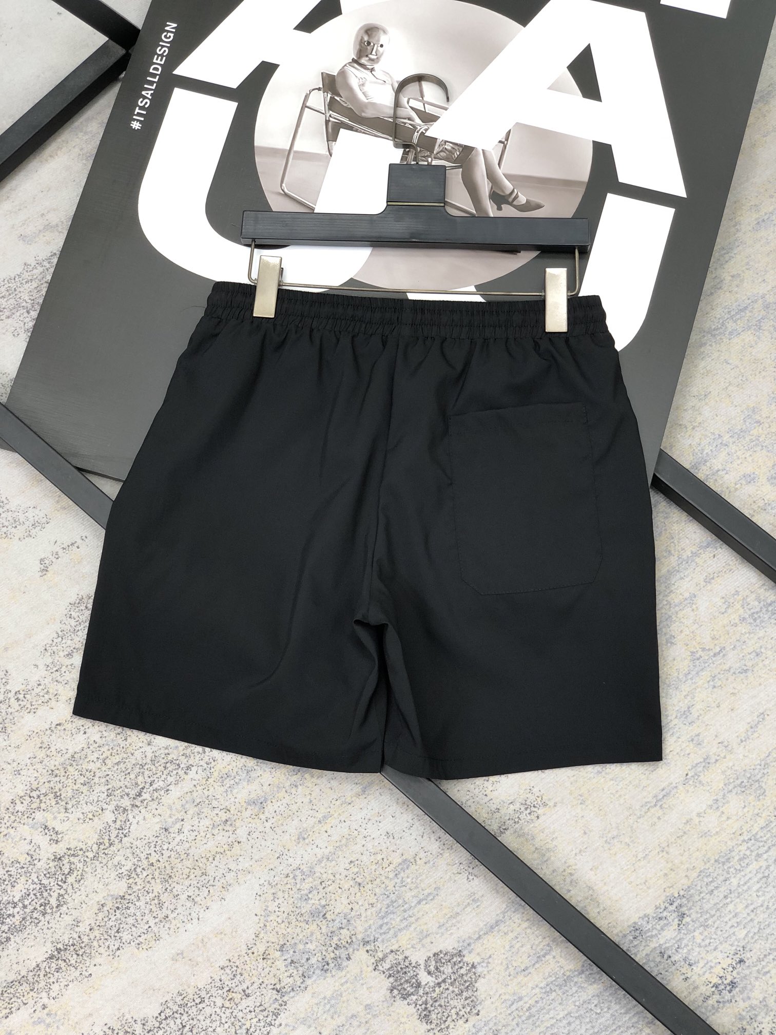 爆買い大得価 バレンシアガハーフパンツコピー ショットパンツ ズボン シンプル 春夏新品 ファッション ブラック_2