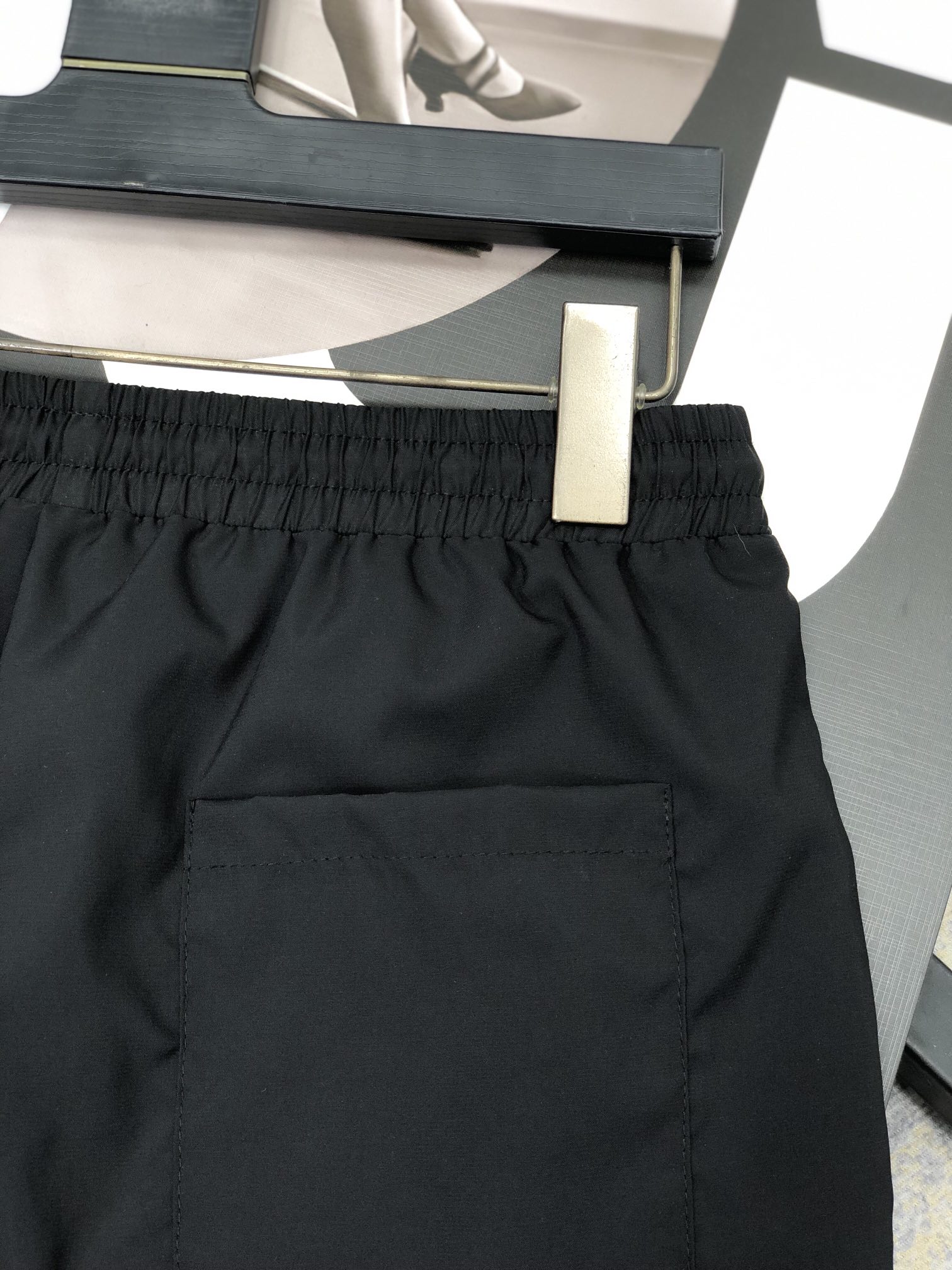 爆買い大得価 バレンシアガハーフパンツコピー ショットパンツ ズボン シンプル 春夏新品 ファッション ブラック_9