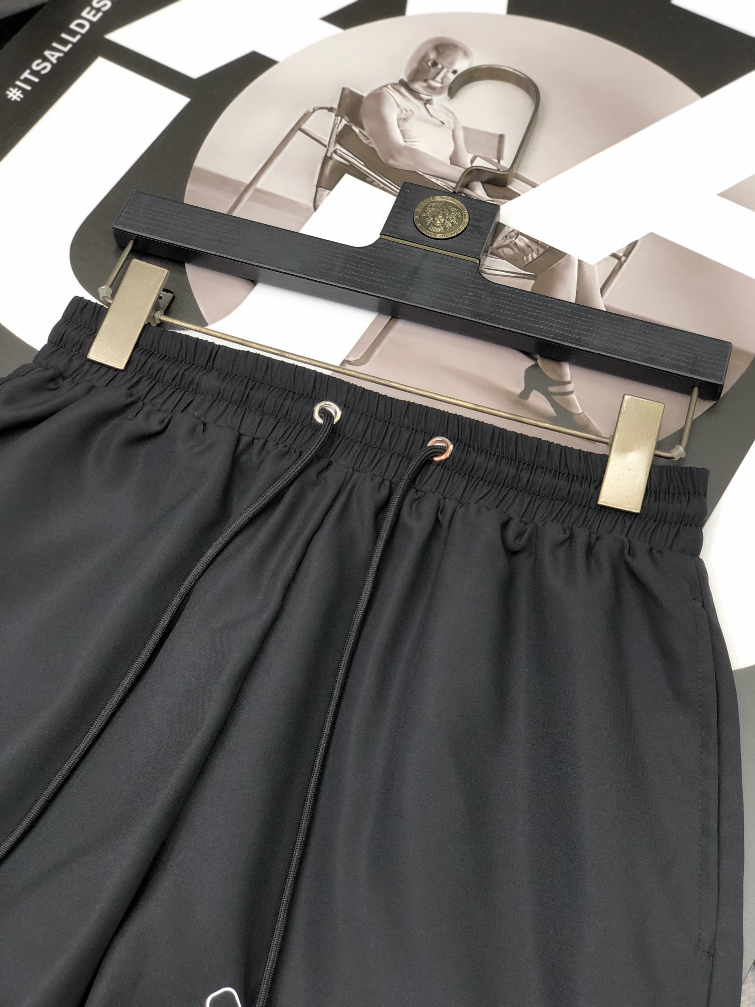 [新季度]バレンシアガ ズボン メンズｎ級品 ショットパンツ シンプル ハットプリント 大人気 シンプル ブラック_3