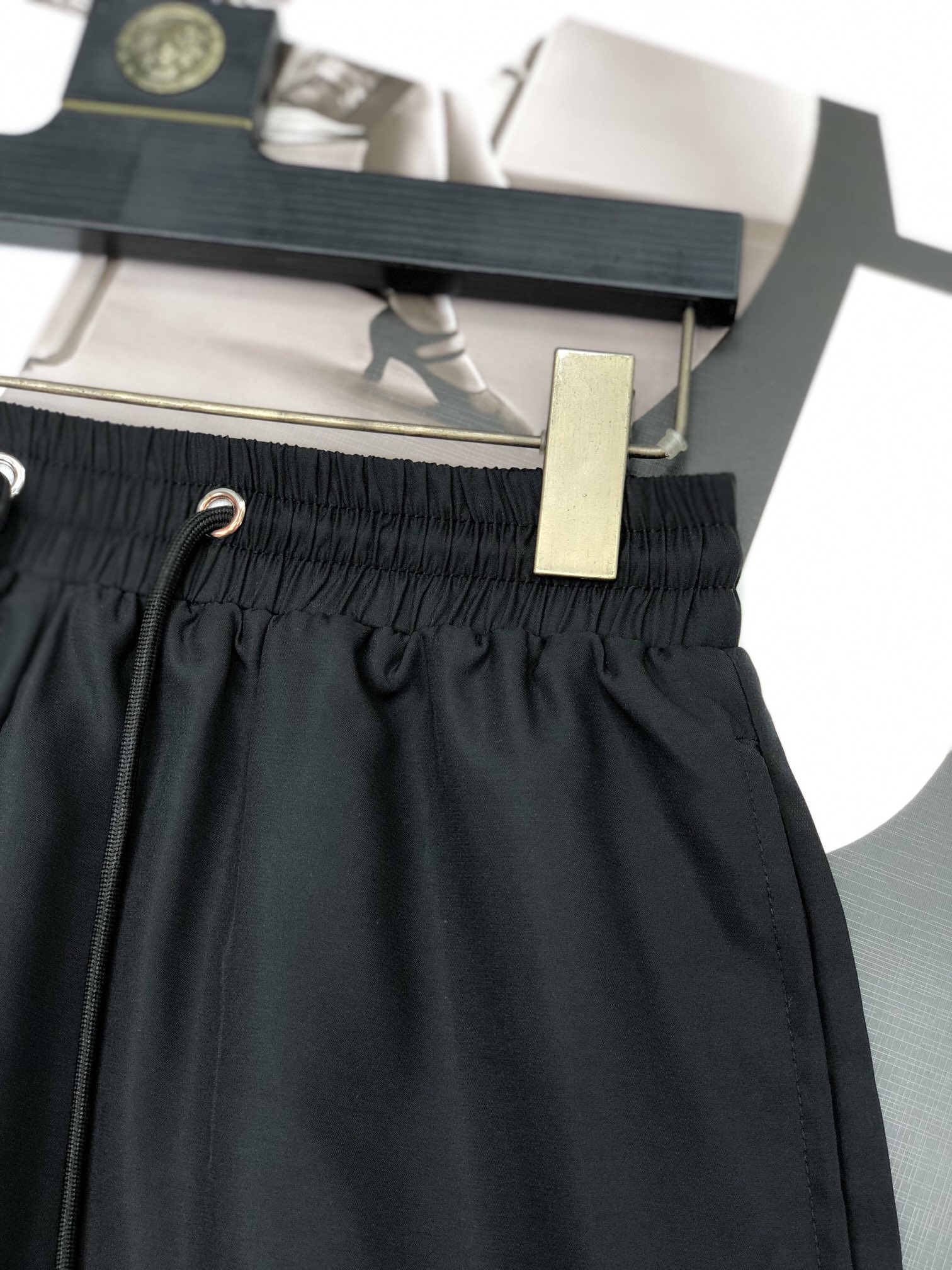 [新季度]バレンシアガ ズボン メンズｎ級品 ショットパンツ シンプル ハットプリント 大人気 シンプル ブラック_4