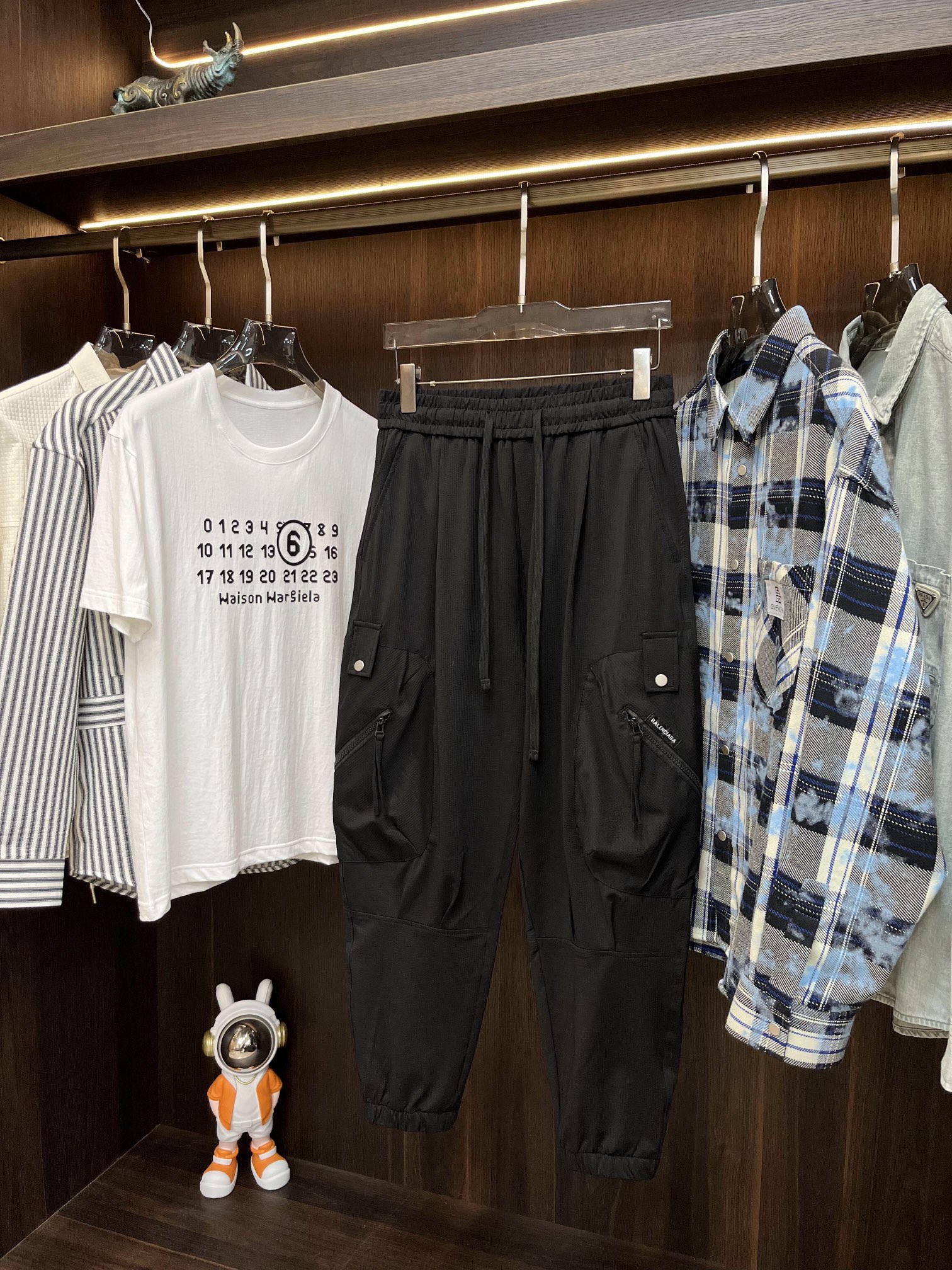 春夏新作 バレンシアガの服偽物 カジュアルパンツ メンズ カーゴズボン ワイドパンツ アウトドア 作業着 ブラック_2