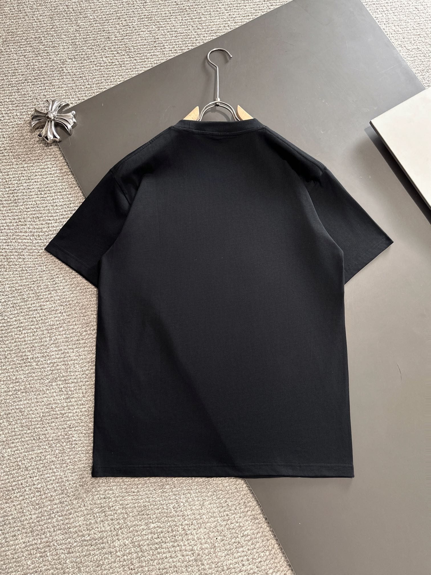 2024新登場の ジバンシィ マフラースーパーコピー Tシャツ ロゴプリント トップス 純綿 半袖 人気販売 男女兼用 シンプル ブラック_9