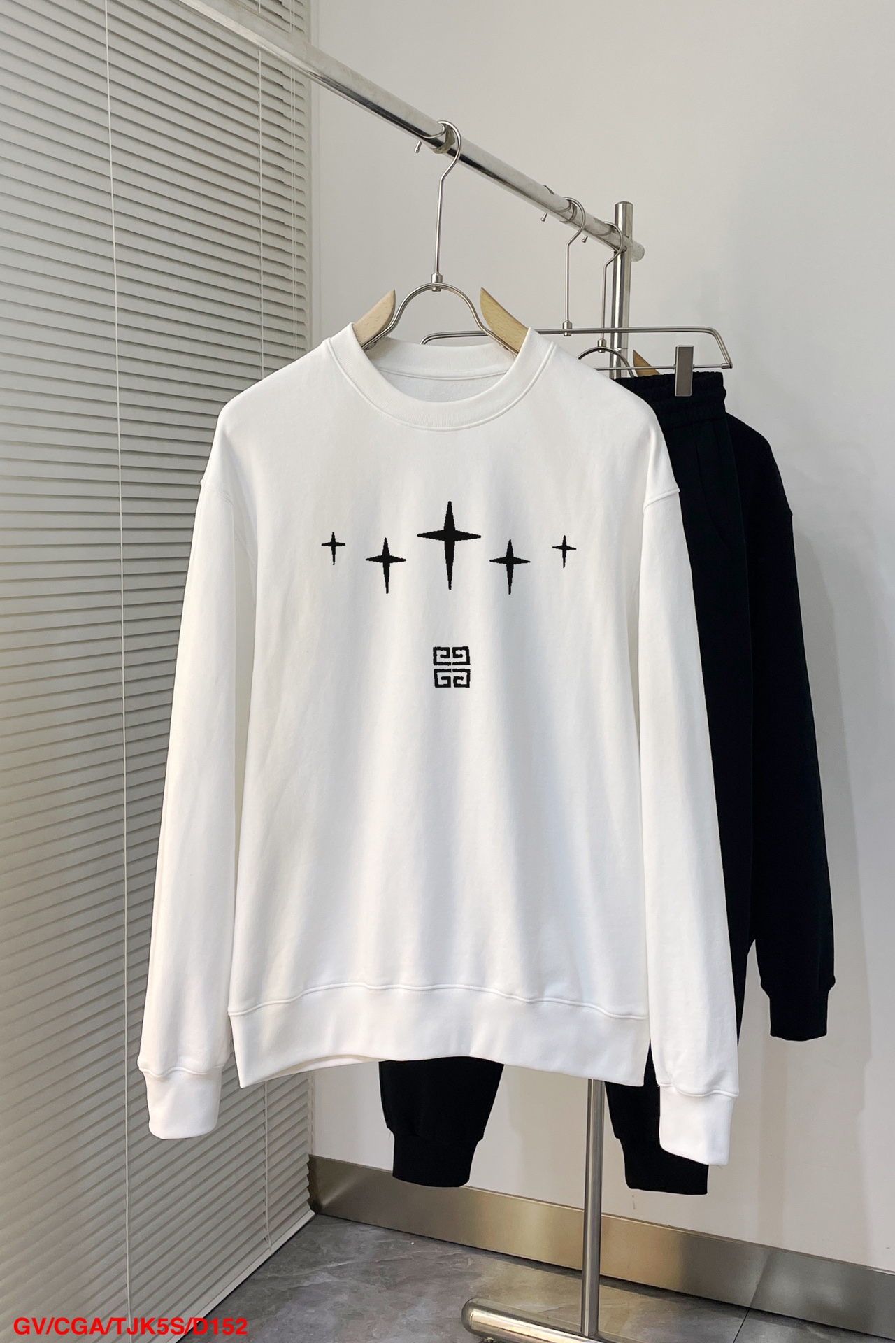 HOT品質保証 ジバンシー ロゴtシャツｎ級品 長袖 トップス 純綿 快適 秋服 シンプル ゆったり 流行 プリント ホワイト_1