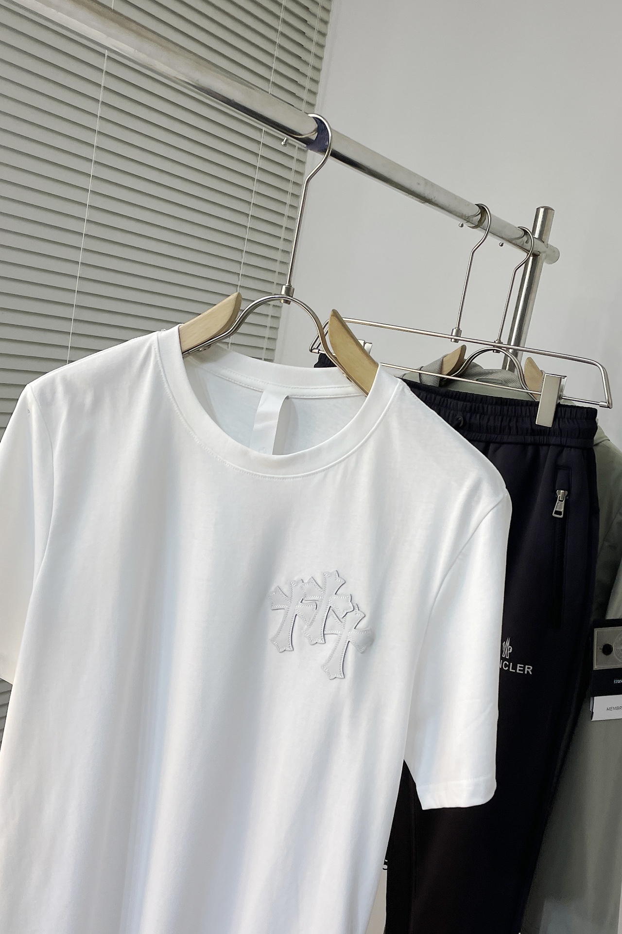 限定人気品★セール！クロムハーツtシャツ 生地ｎ級品 トップス 純綿 半袖 刺繍 男女兼用 シンプル 夏新作 定番 ホワイト_3