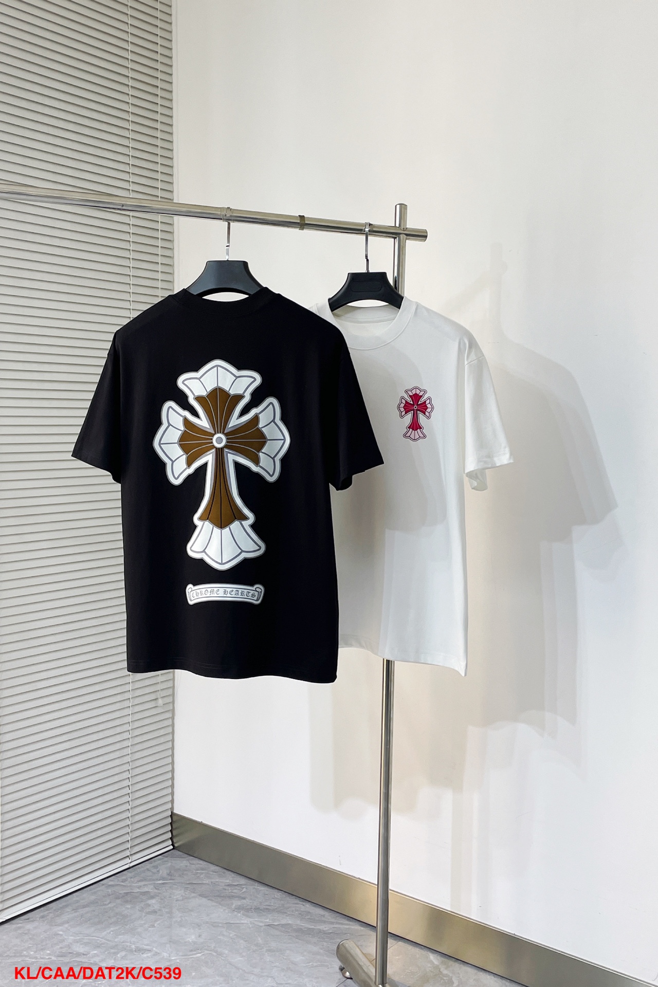 超レア激得 クロムハーツ tシャツ 生地偽物 トップス 純綿 半袖 十字架プリント ファッション 大きいサイズ ブラック_2